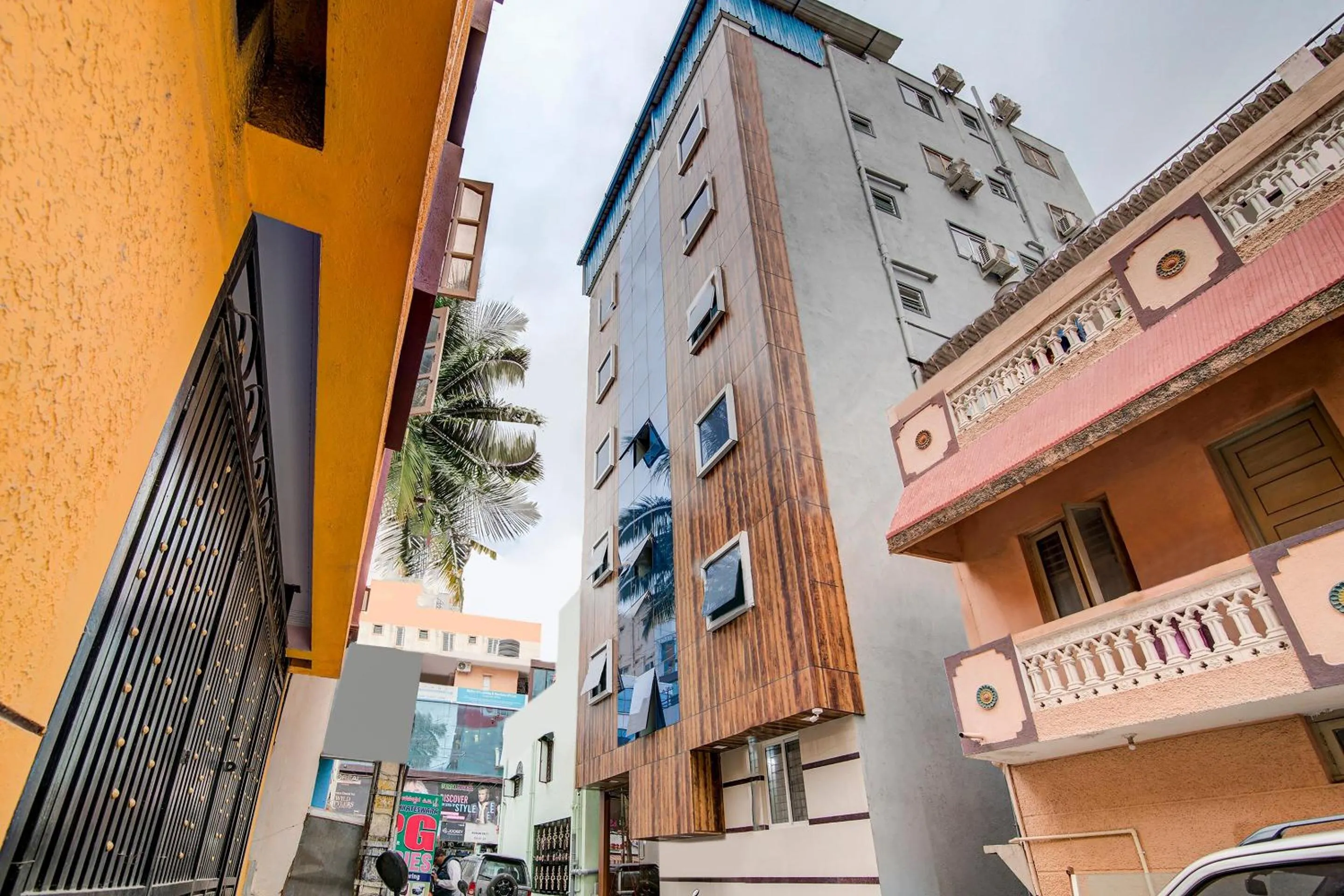 Facade/entrance in Hotel O Varcity Plaza