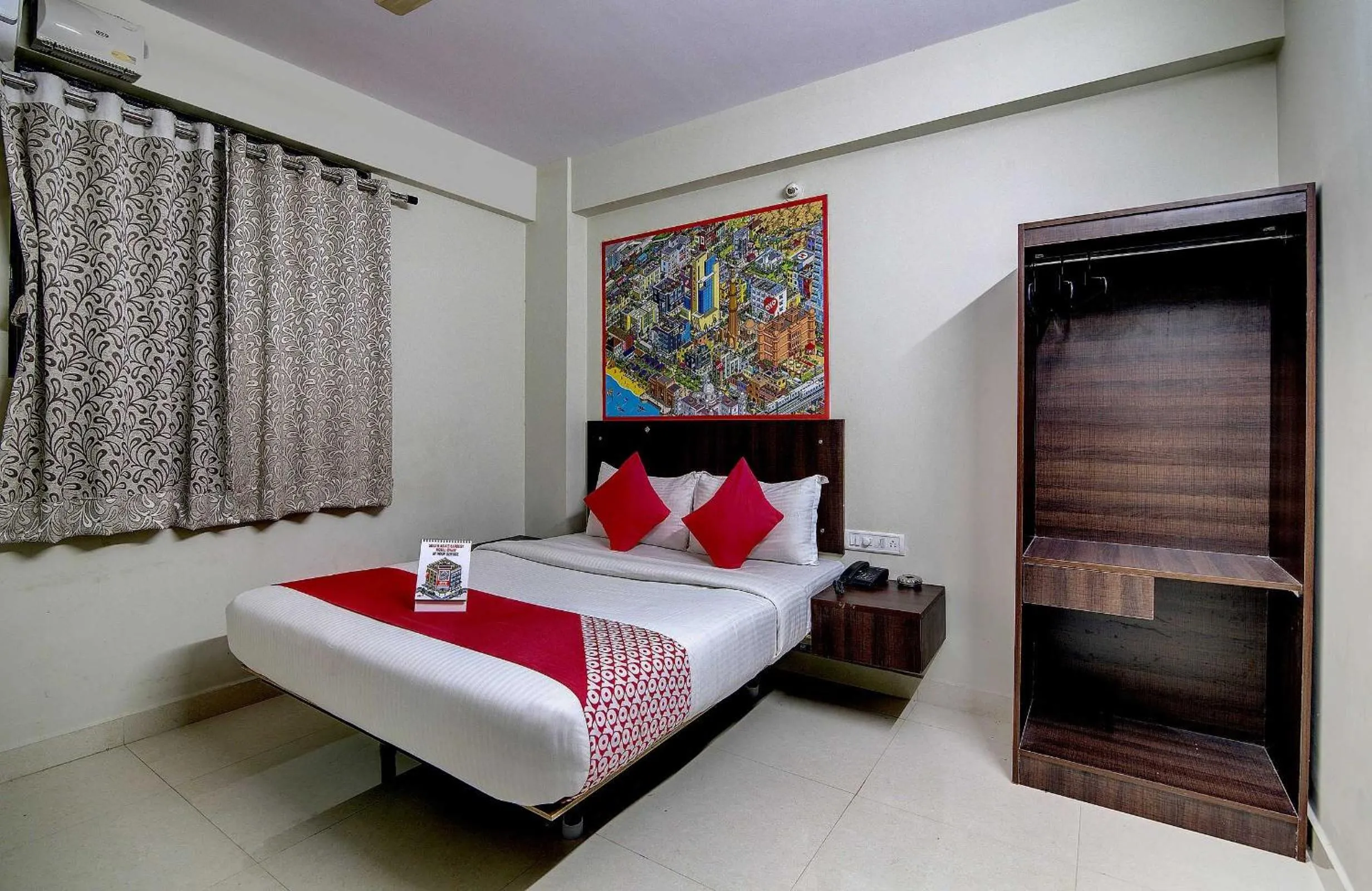 Bedroom in Hotel O Varcity Plaza