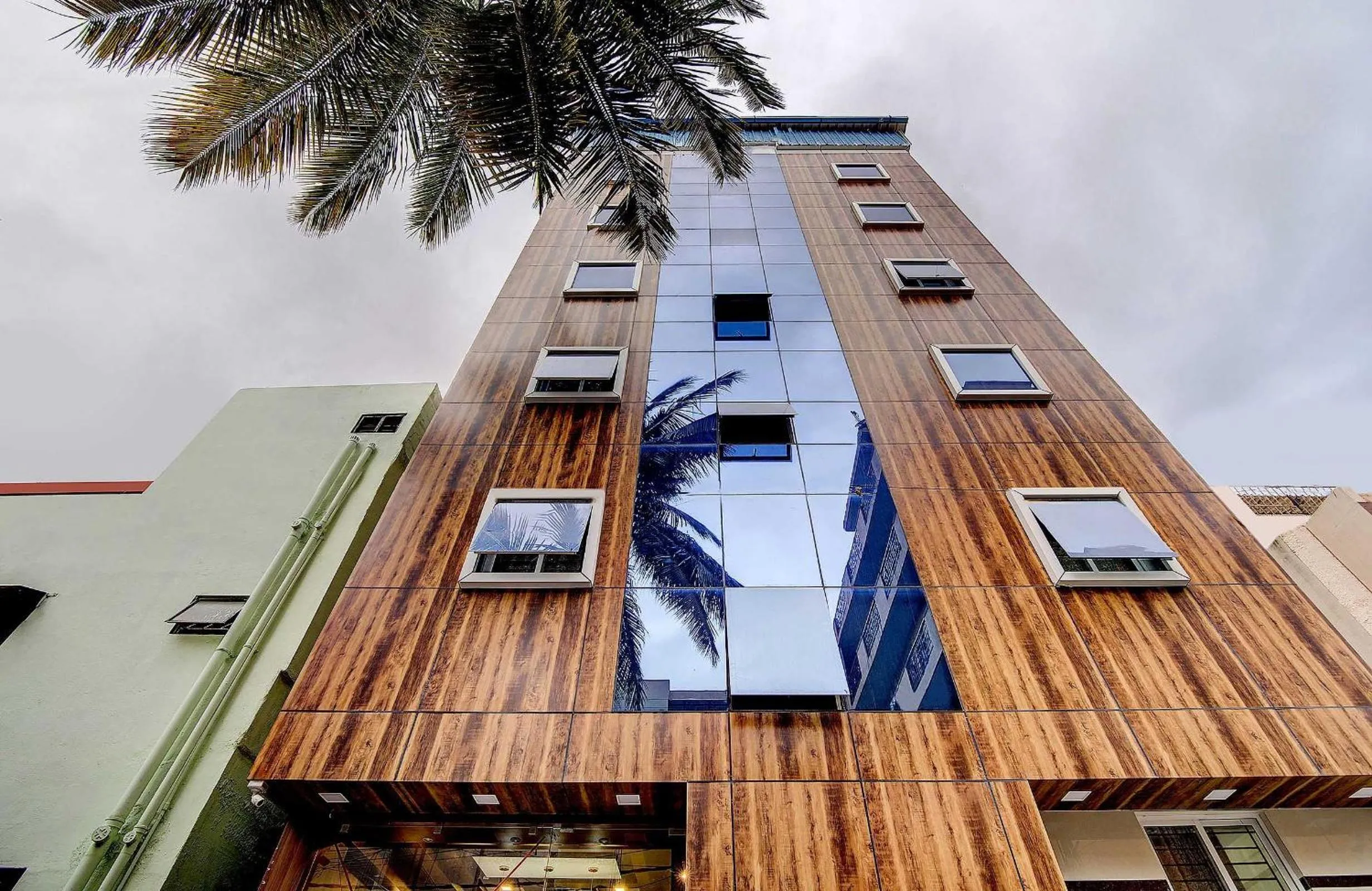 Facade/entrance in Hotel O Varcity Plaza