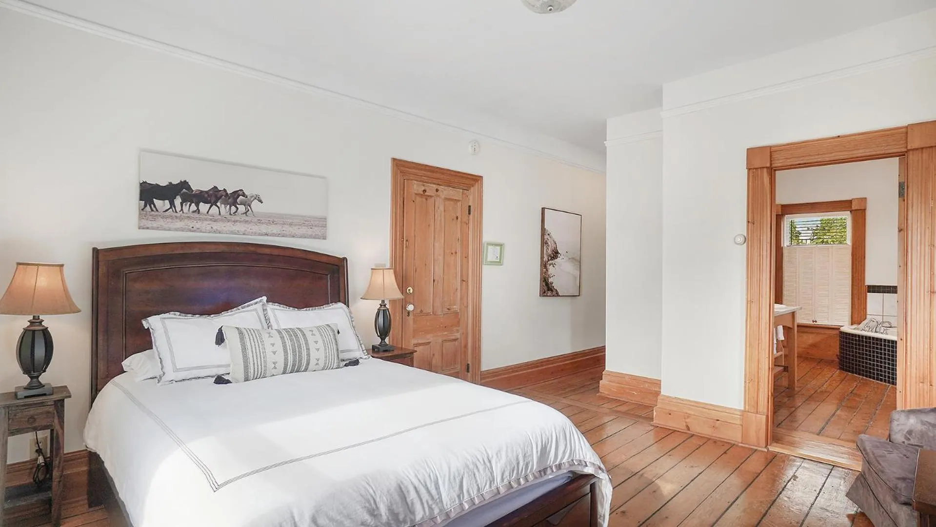 Bed in Sail Inn Lunenburg