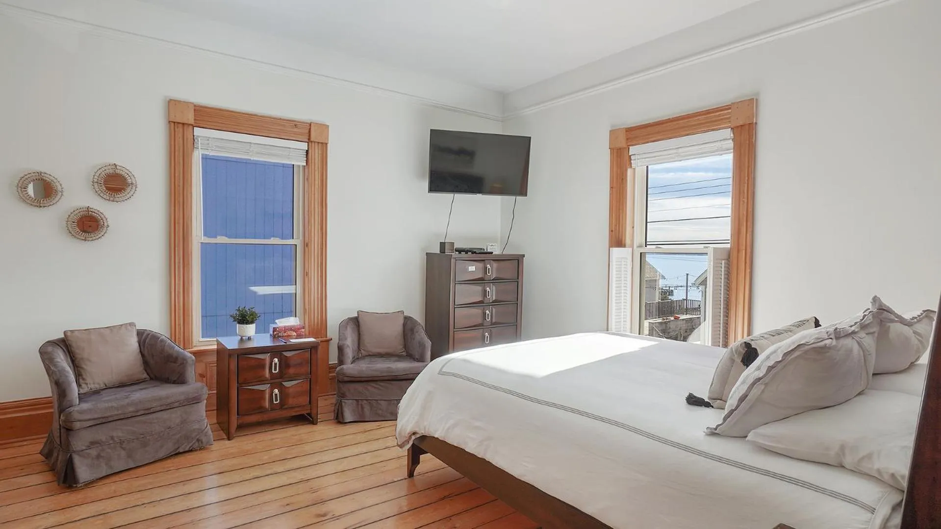 Bed in Sail Inn Lunenburg