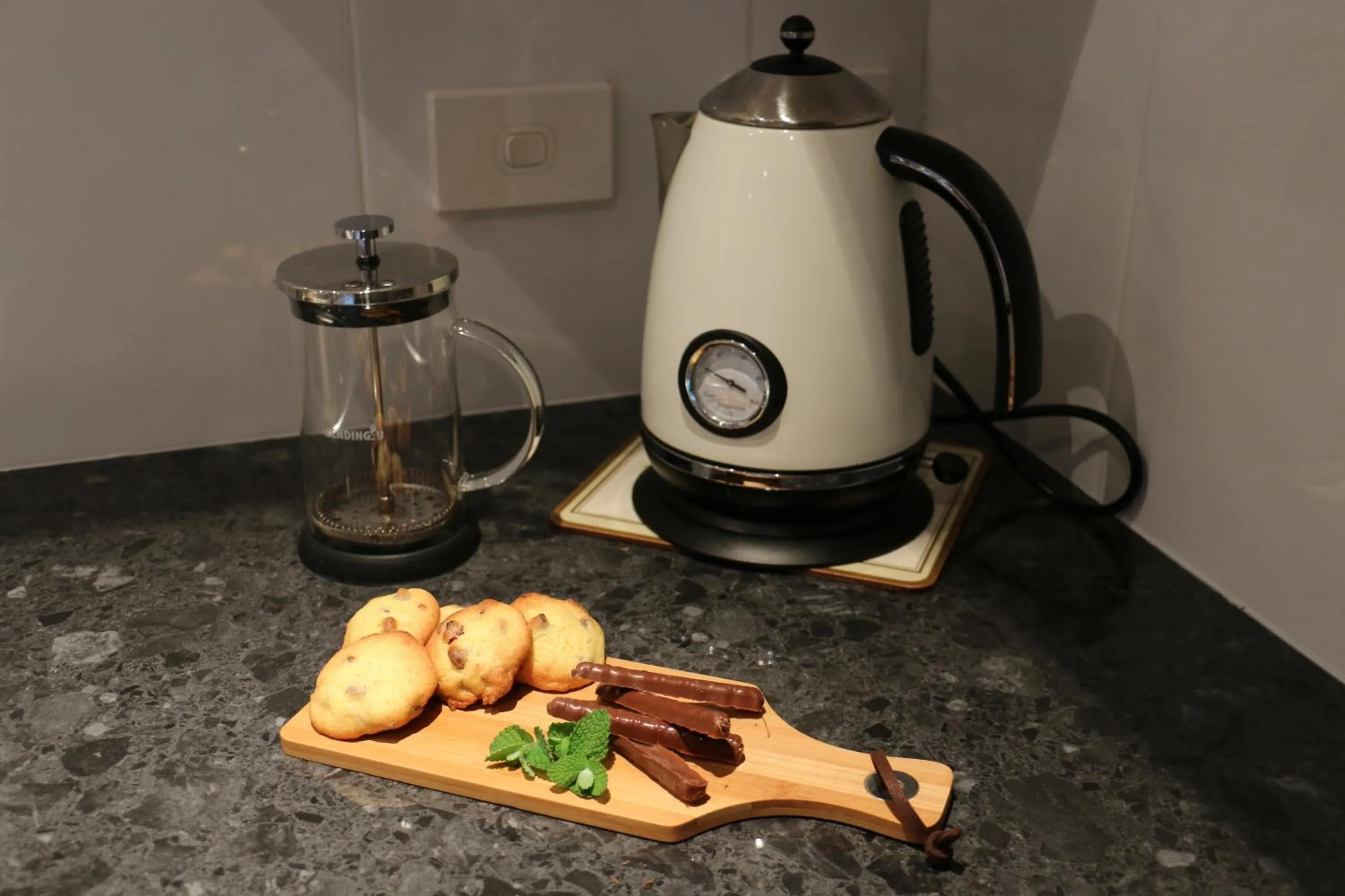 Coffee/tea facilities in Cradle at Casa Blanca Country Retreat