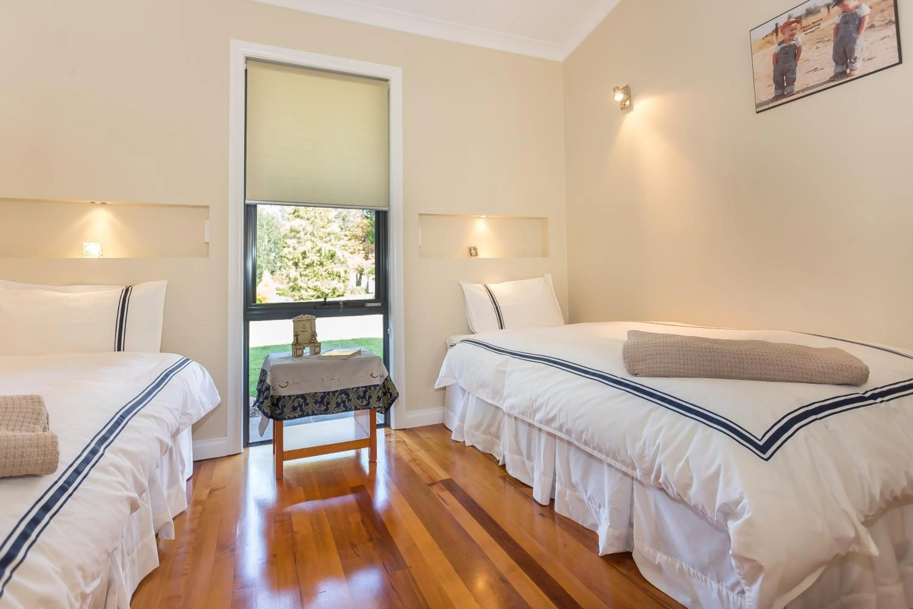 Bed in Cradle at Casa Blanca Country Retreat