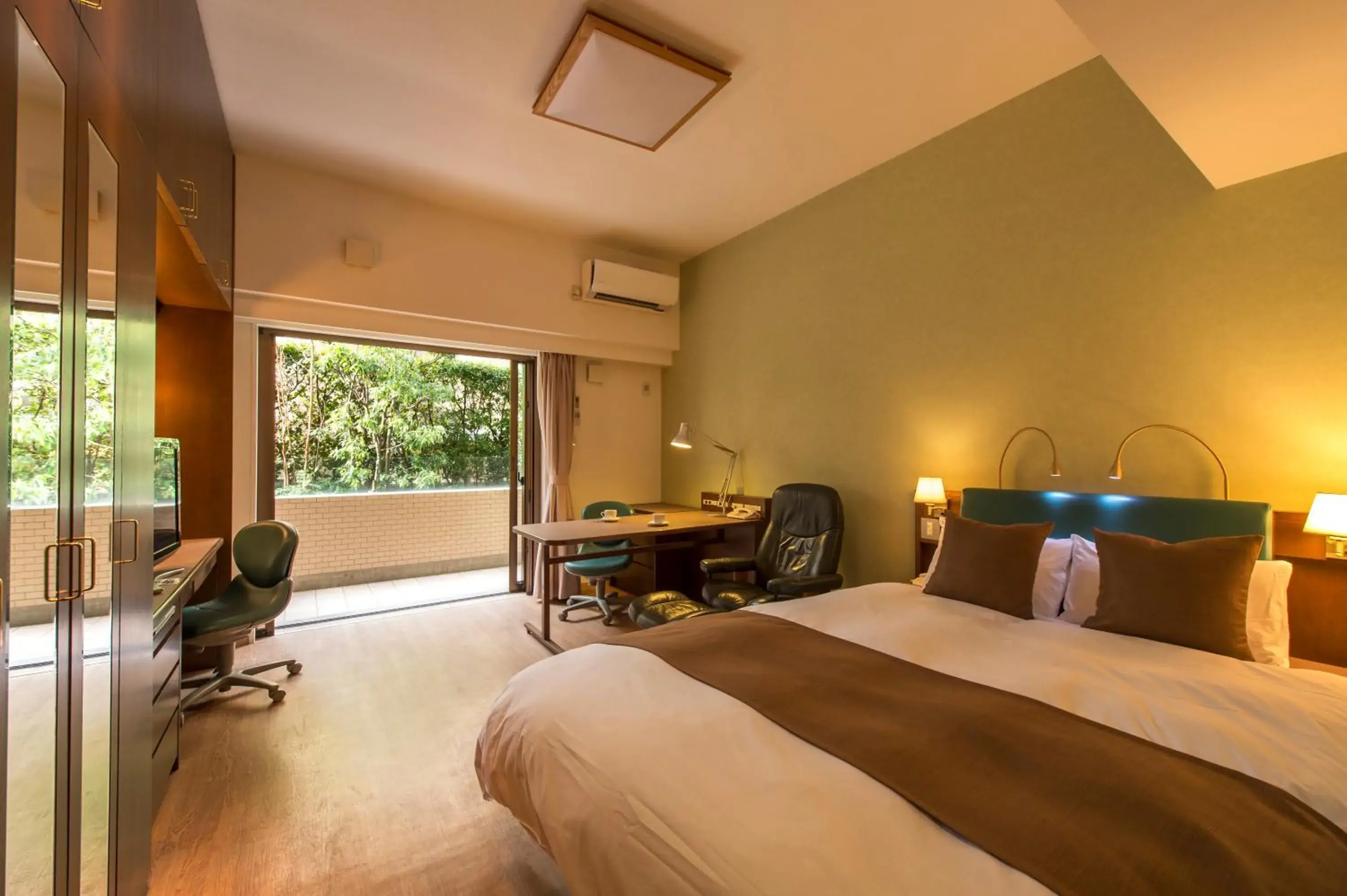 Bedroom, Bed in Hotel New Yokosuka Bedroom, Bed in Hotel New Yokosuka