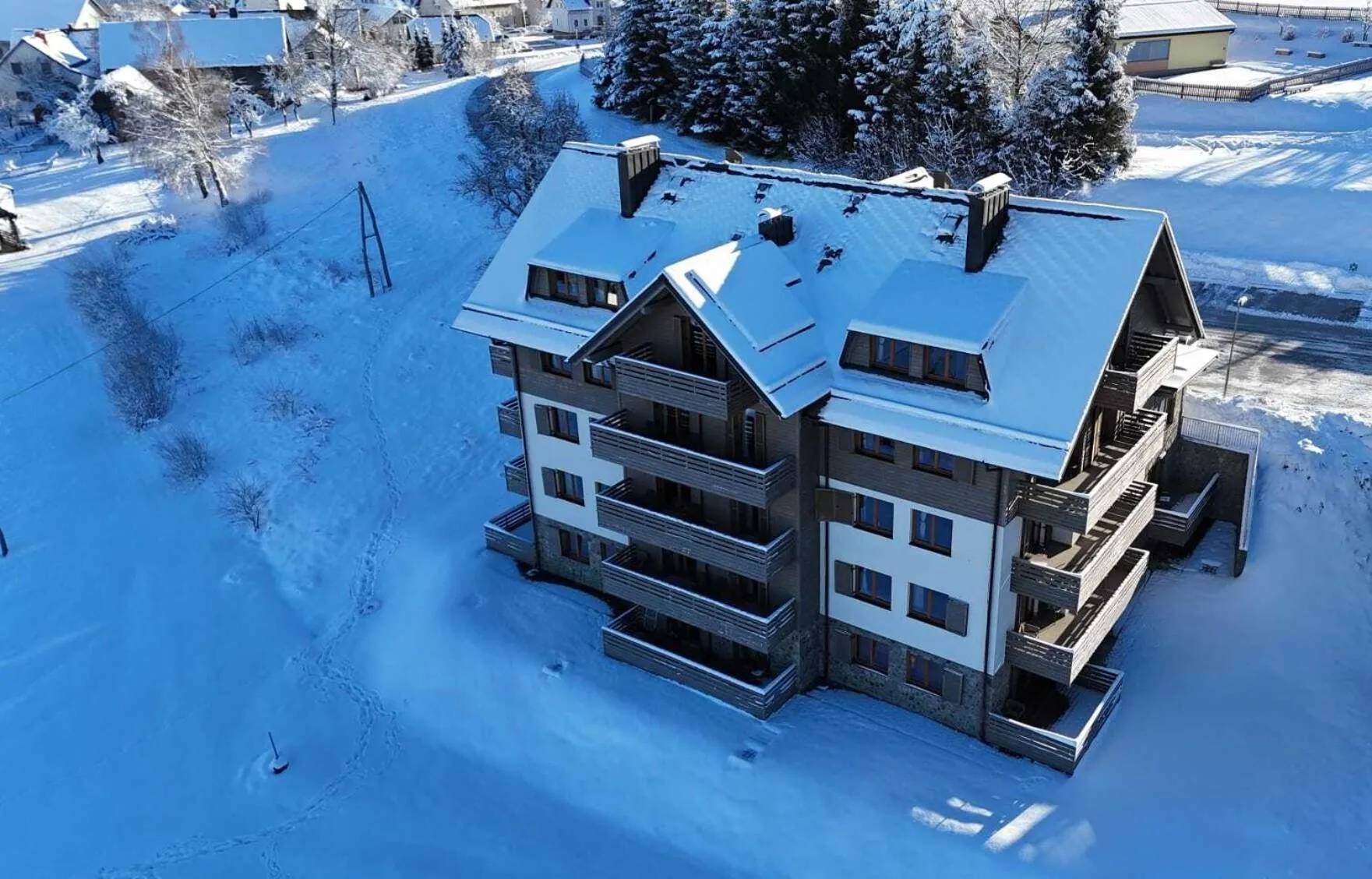 Property building in Lake Peak Apartments, Ribniško Pohorje