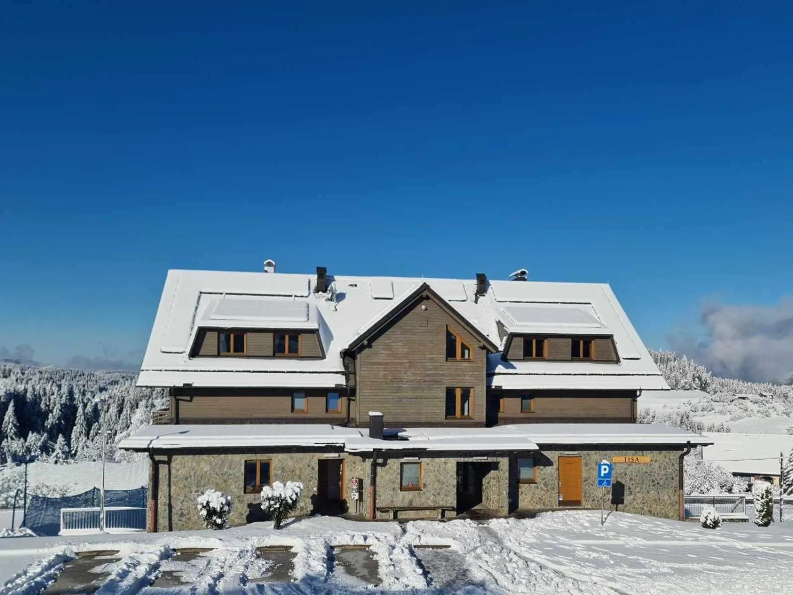 Property building in Lake Peak Apartments, Ribniško Pohorje