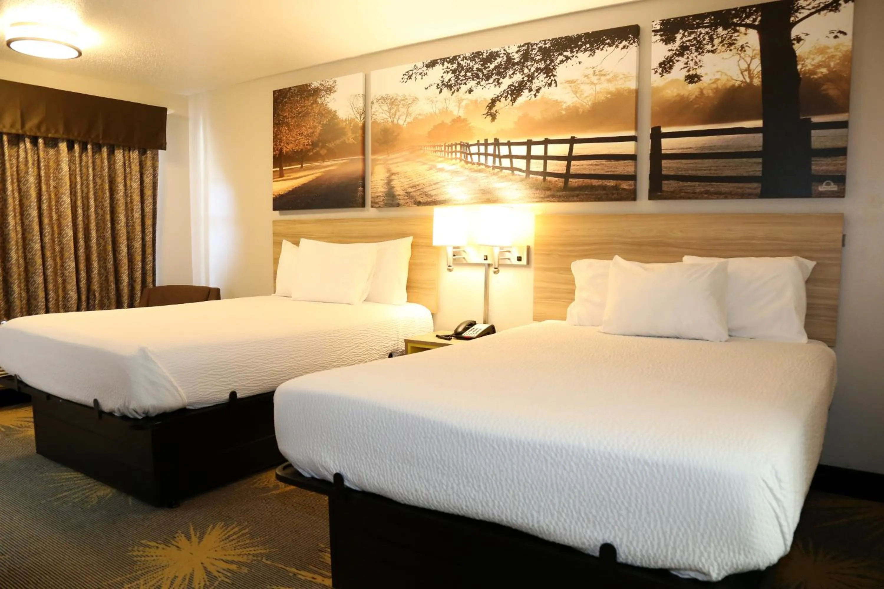 Bed in Days Inn by Wyndham Monroe, Louisiana