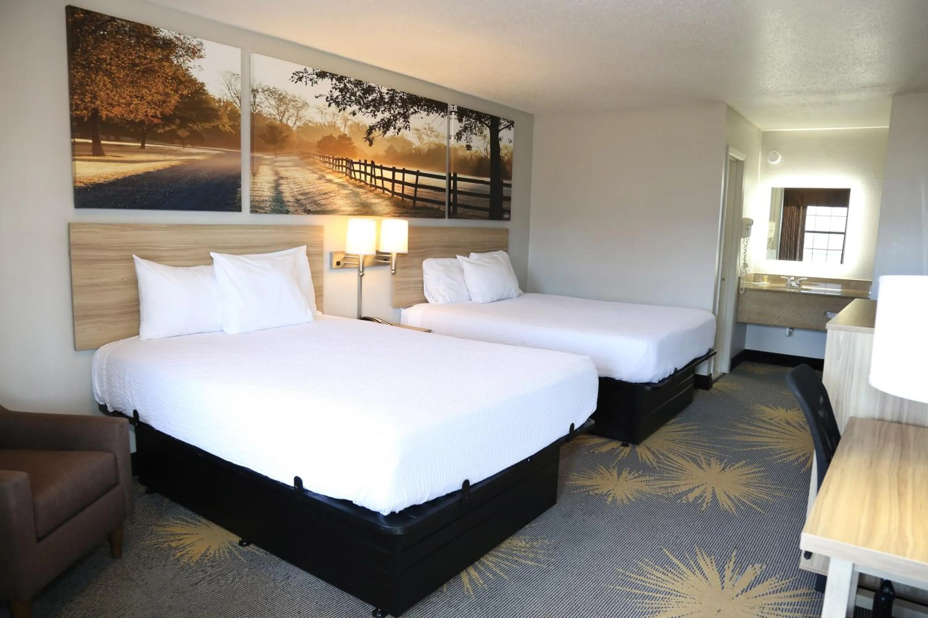 Bed in Days Inn by Wyndham Monroe, Louisiana