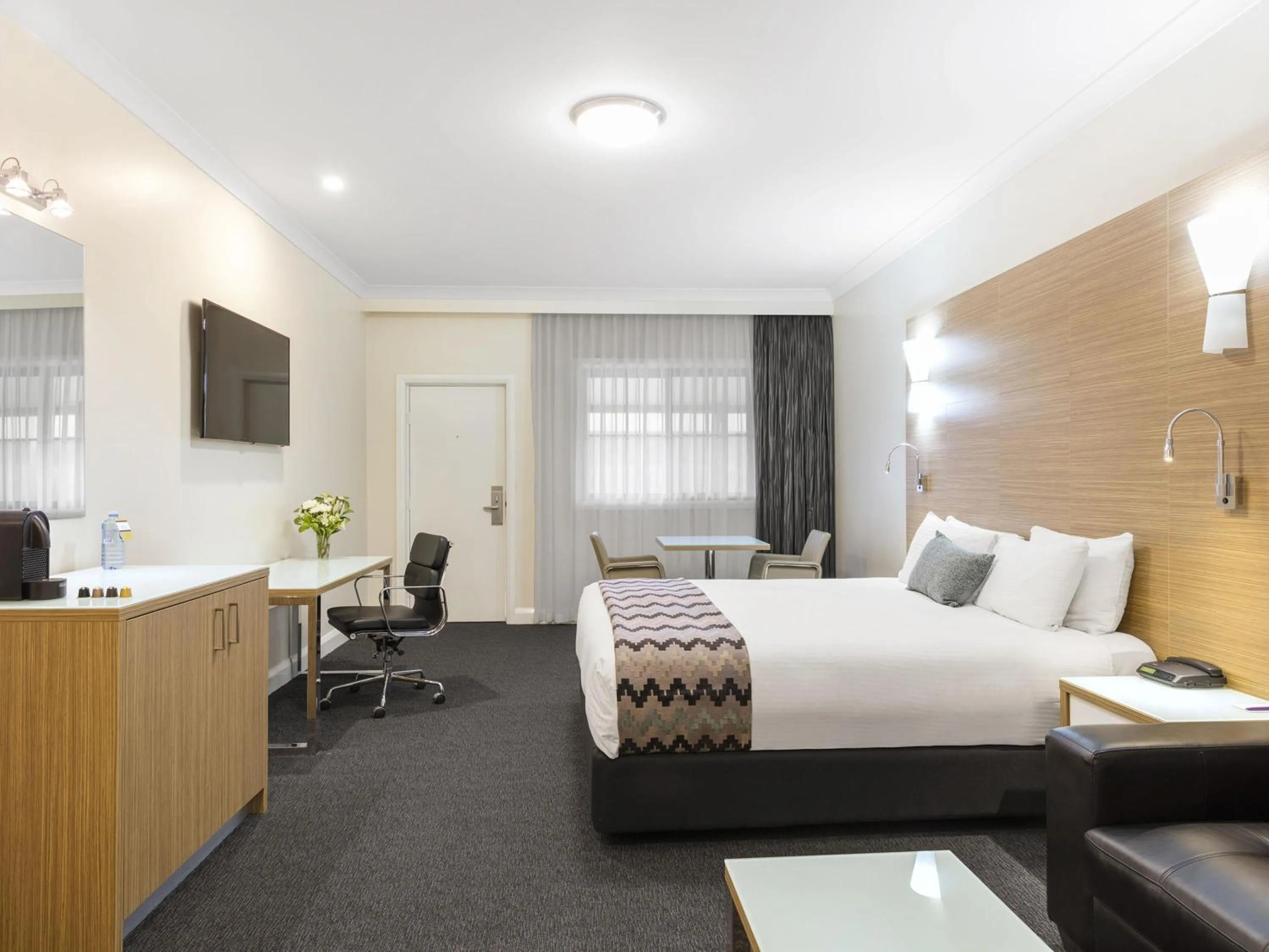 Bedroom, Bed in Mercure Goulburn