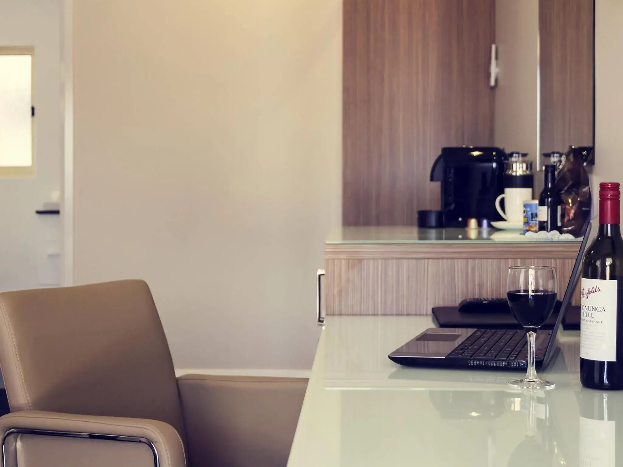 Privilege King Room in Mercure Goulburn Privilege King Room in Mercure Goulburn