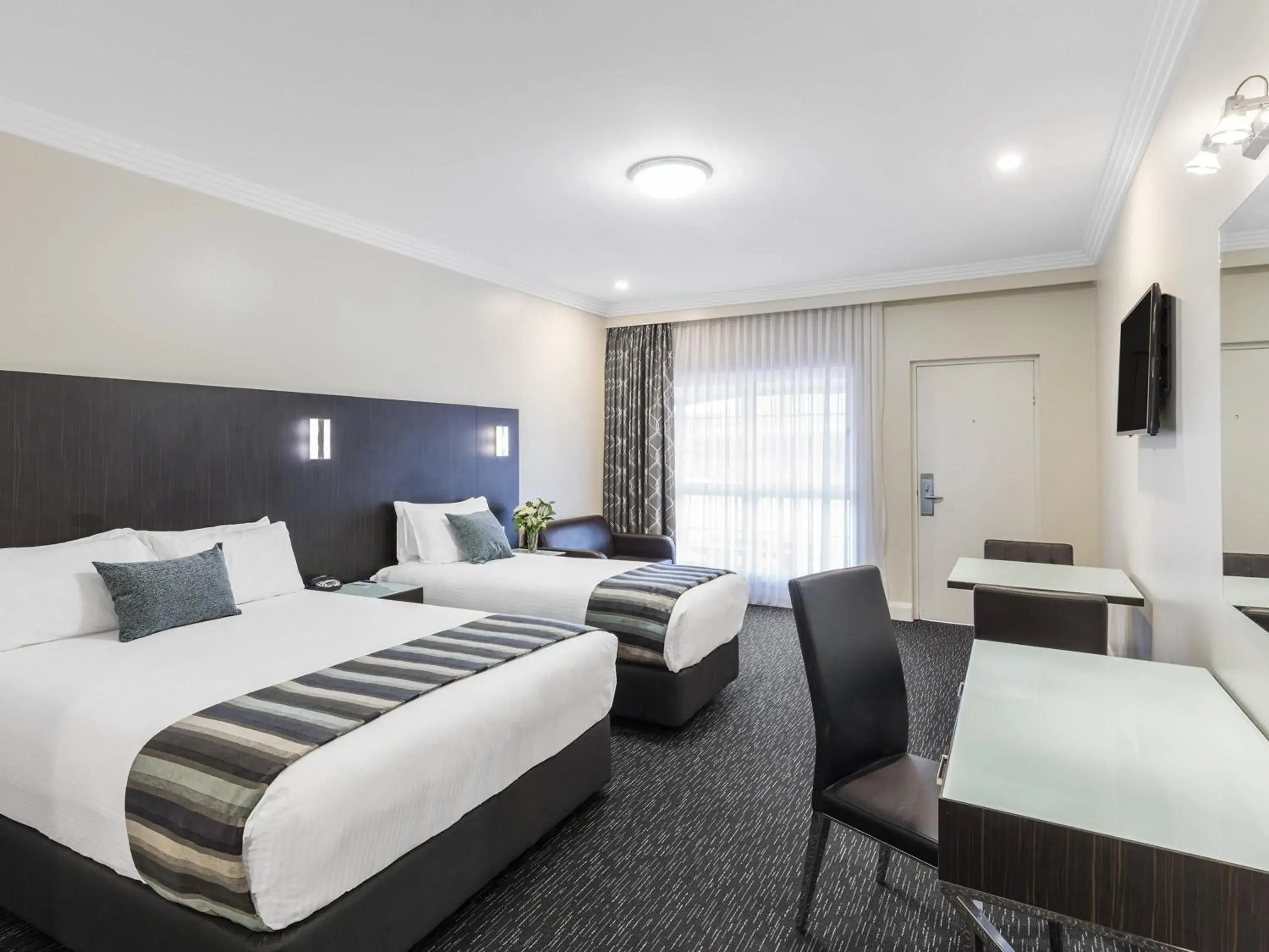 Bedroom, Bed in Mercure Goulburn Bedroom, Bed in Mercure Goulburn