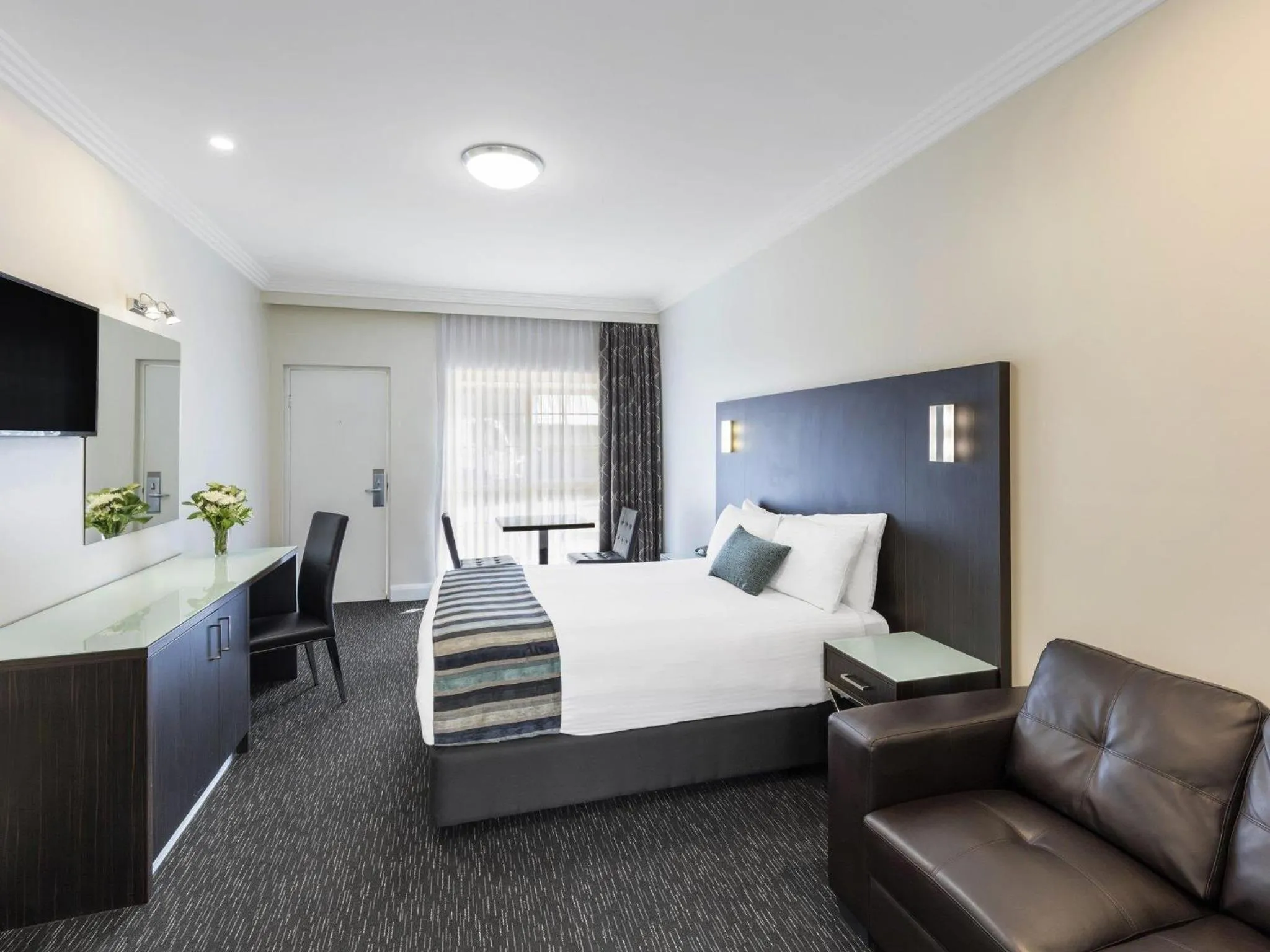 Bedroom, Bed in Mercure Goulburn