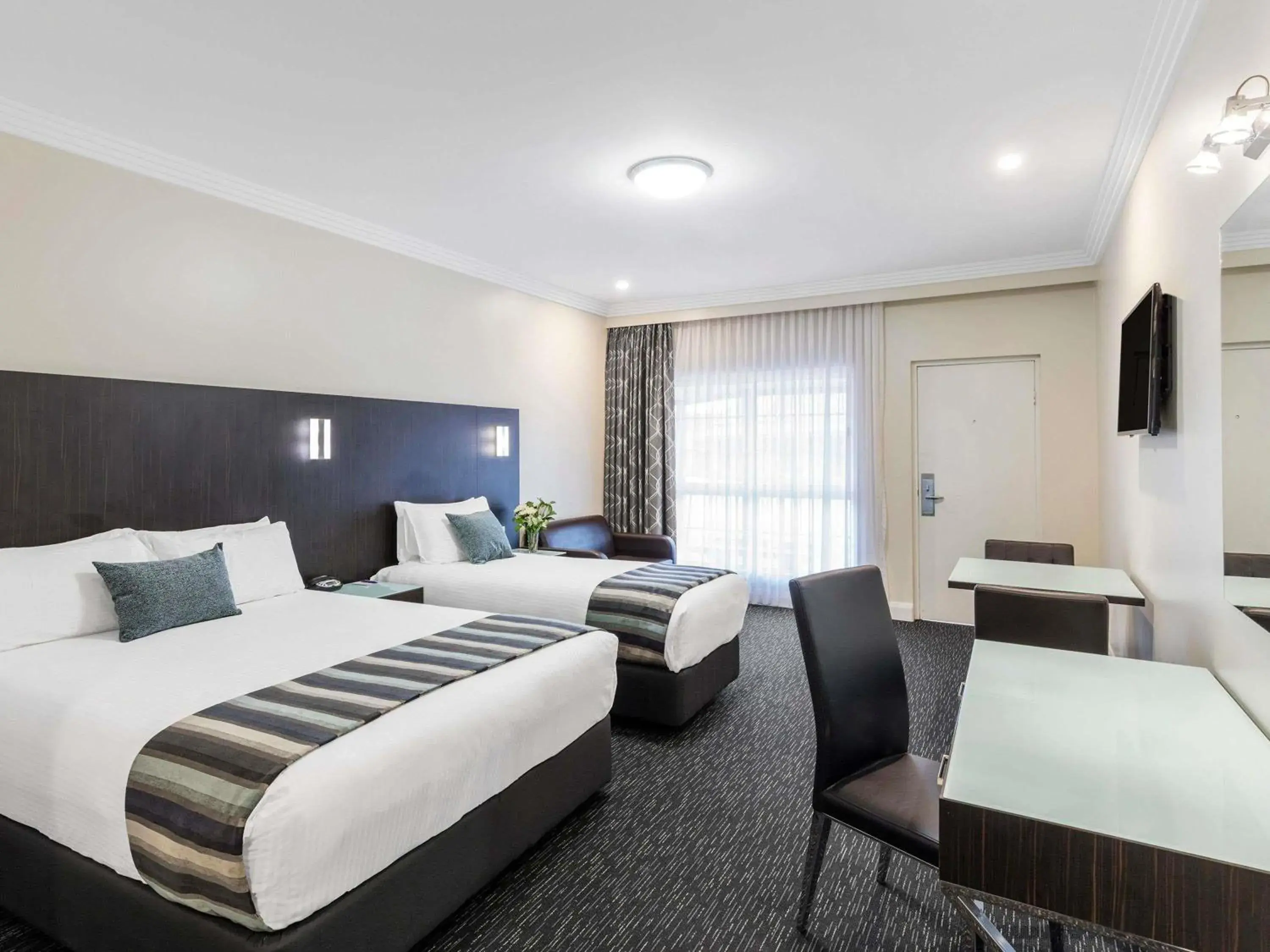 Property building, Bed in Mercure Goulburn Property building, Bed in Mercure Goulburn