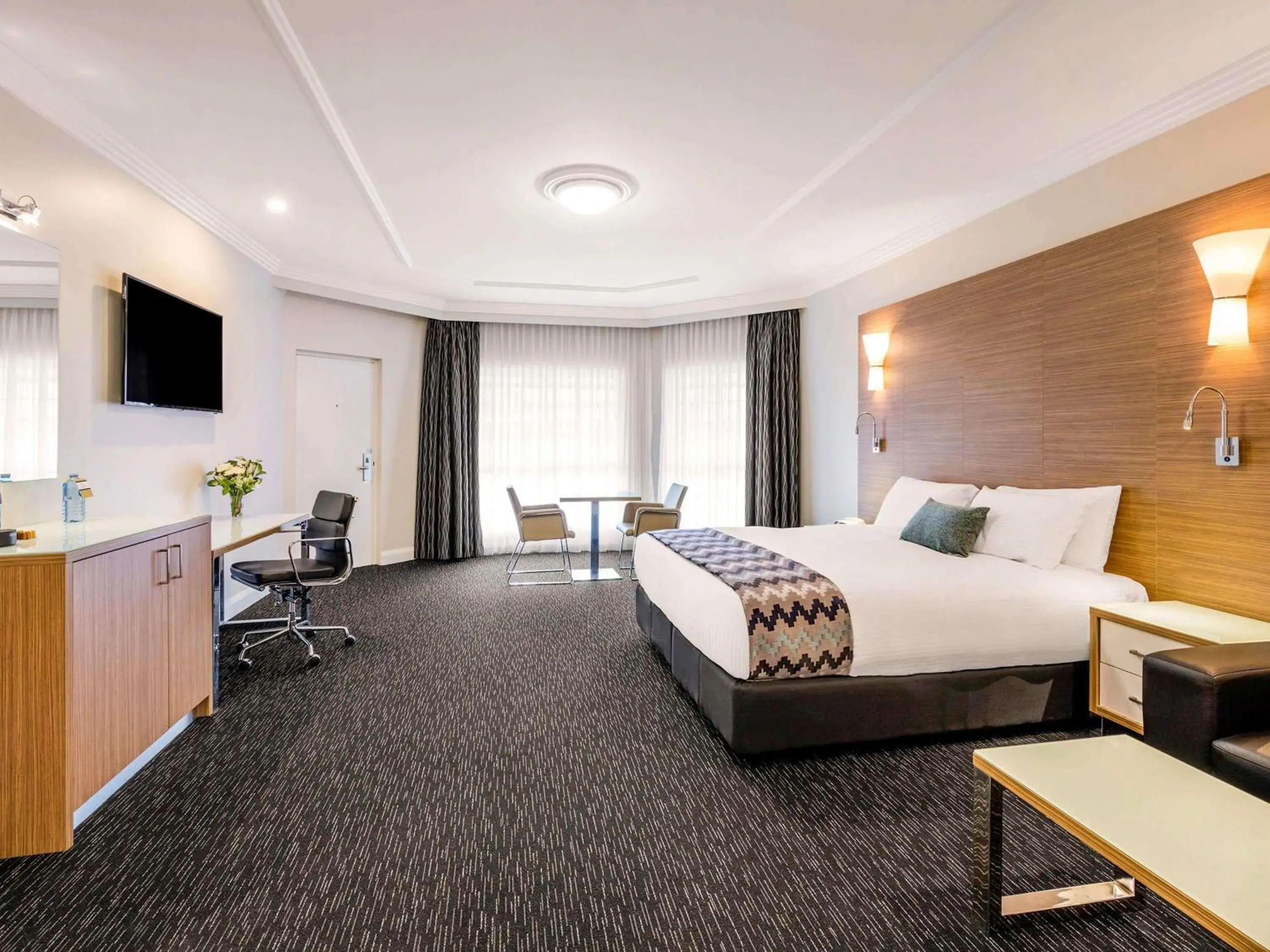 Property building, Bed in Mercure Goulburn Property building, Bed in Mercure Goulburn