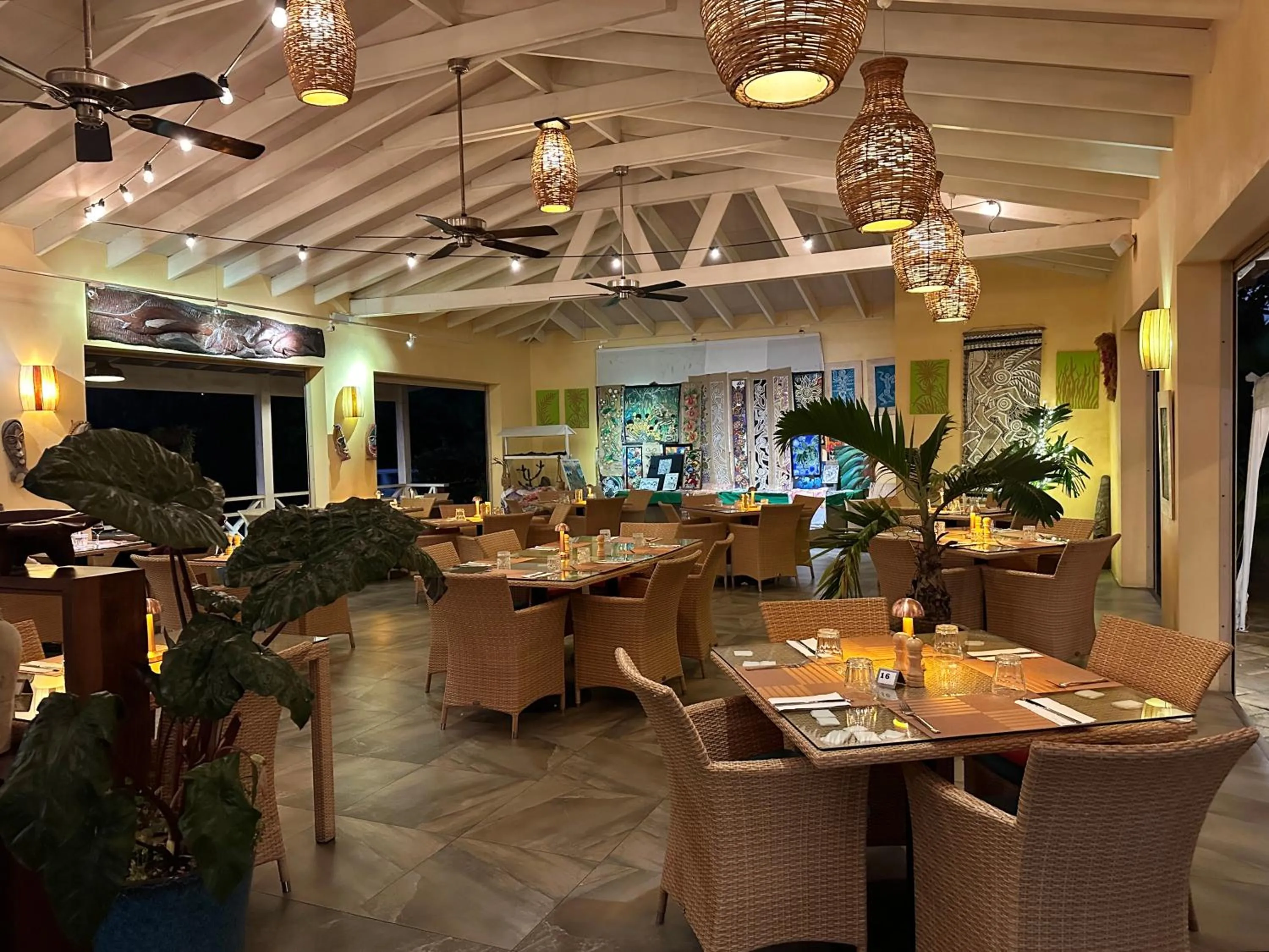 Restaurant/places to eat in Nasama Resort
