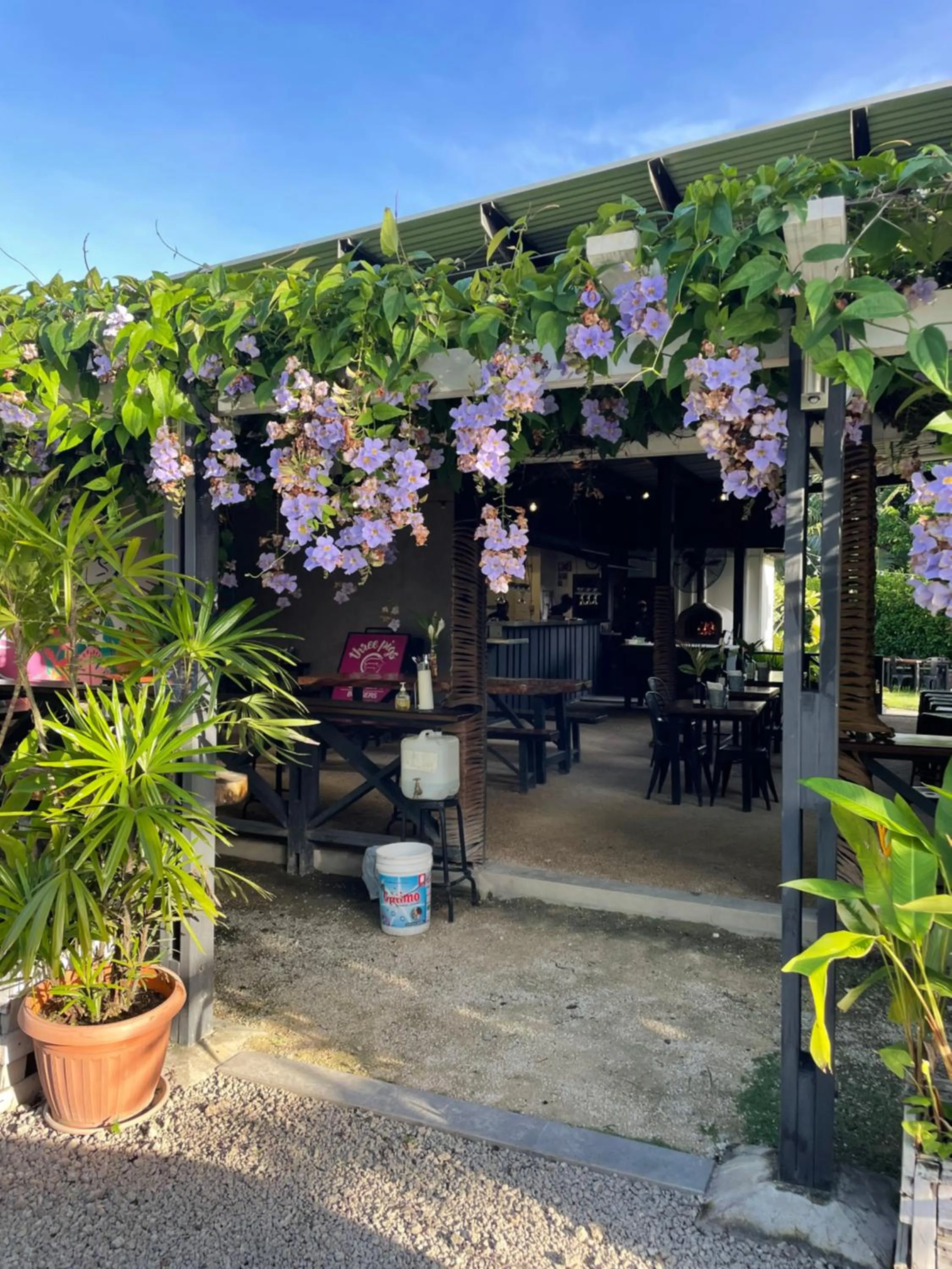 Restaurant/places to eat in Nasama Resort