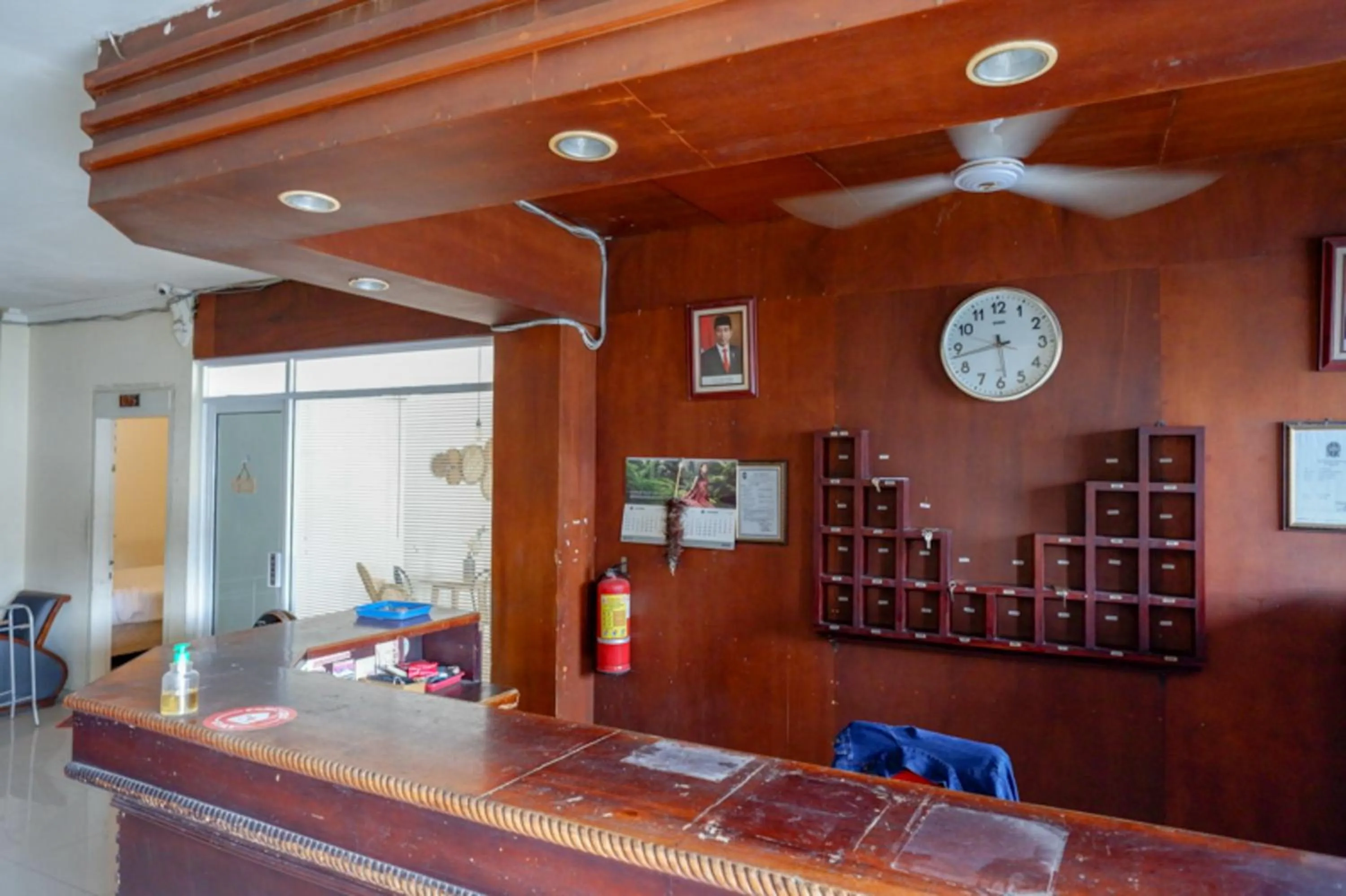 Lobby or reception in RedDoorz @ Hotel Citra Indah