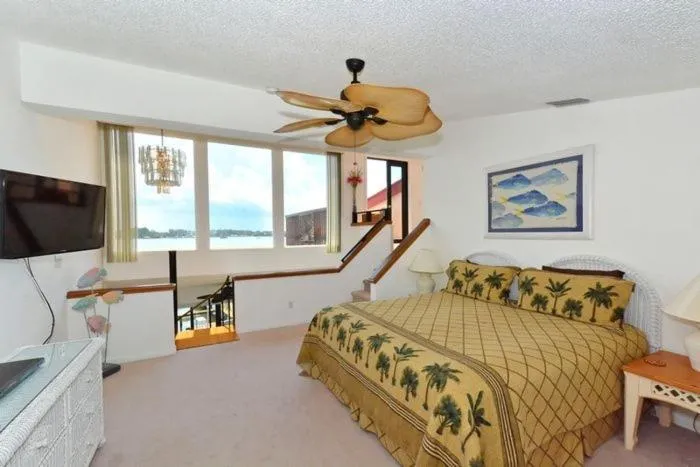 Bed in Bay Winds113 Home