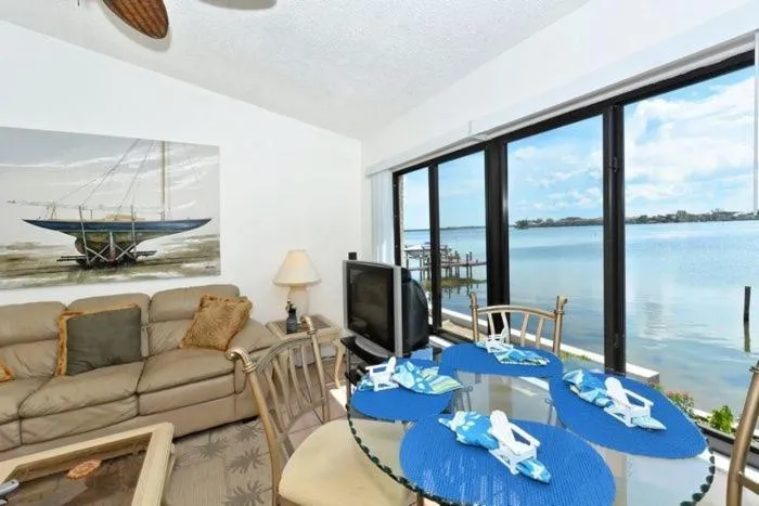 Living room in Bay Winds113 Home