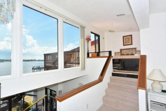 Seating area in Bay Winds113 Home