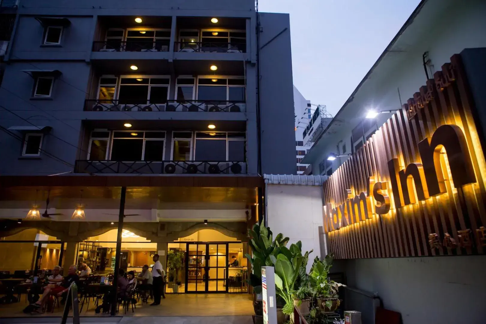 Property building in Maxim's Inn Property building in Maxim's Inn