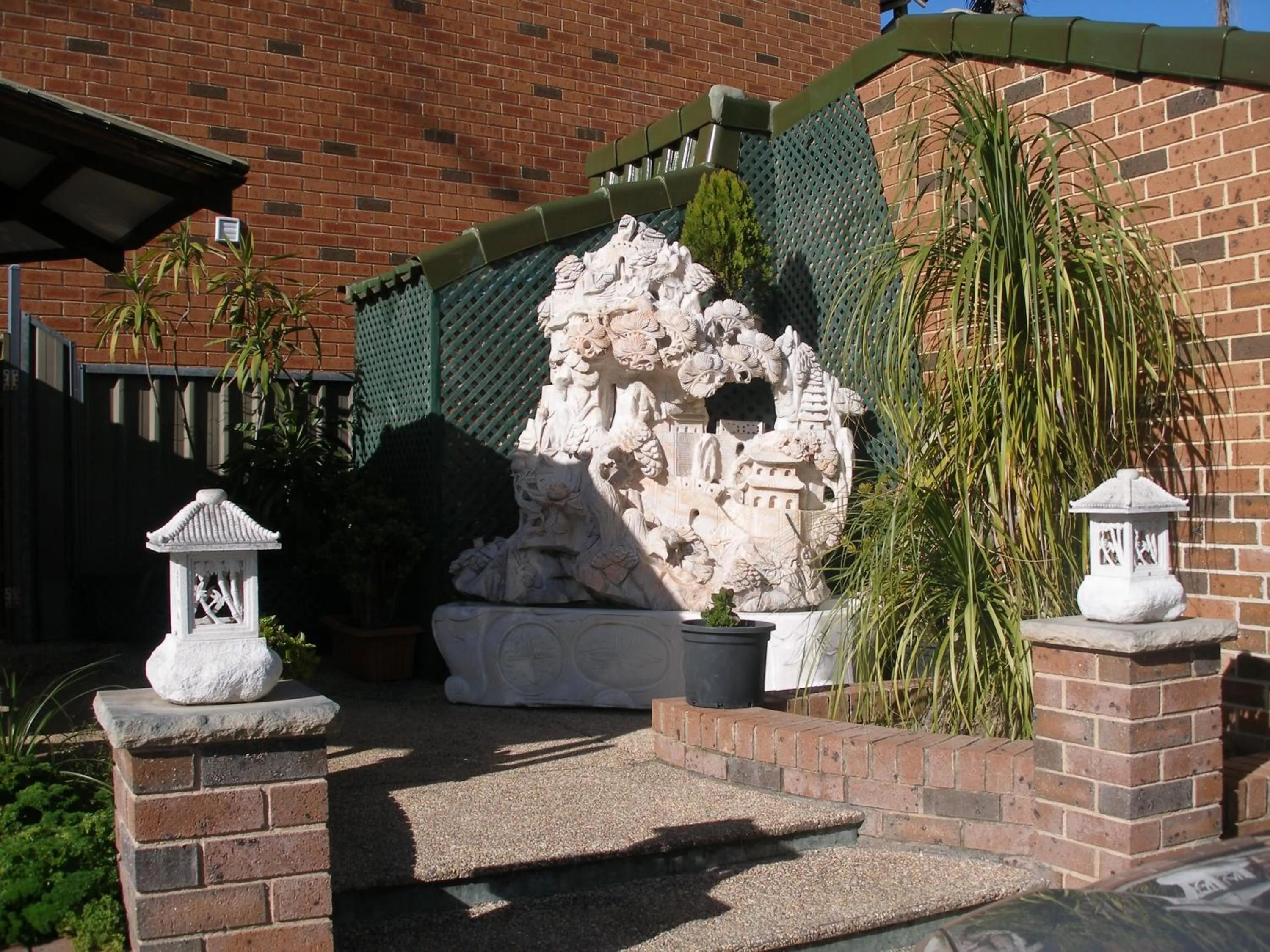 Decorative detail in Mt Kuring-Gai Motel