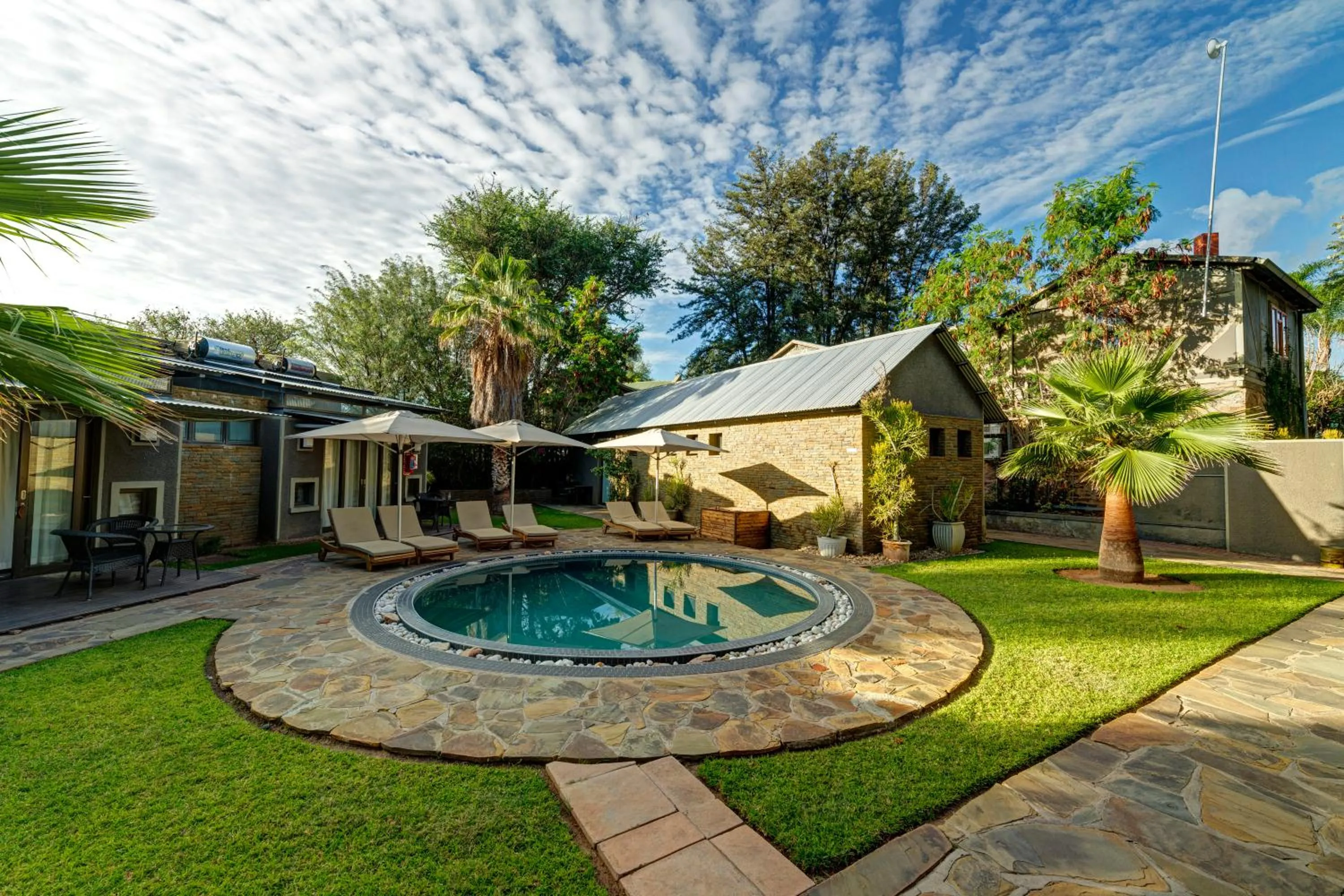 Property building in Na’ankusê @ Utopia