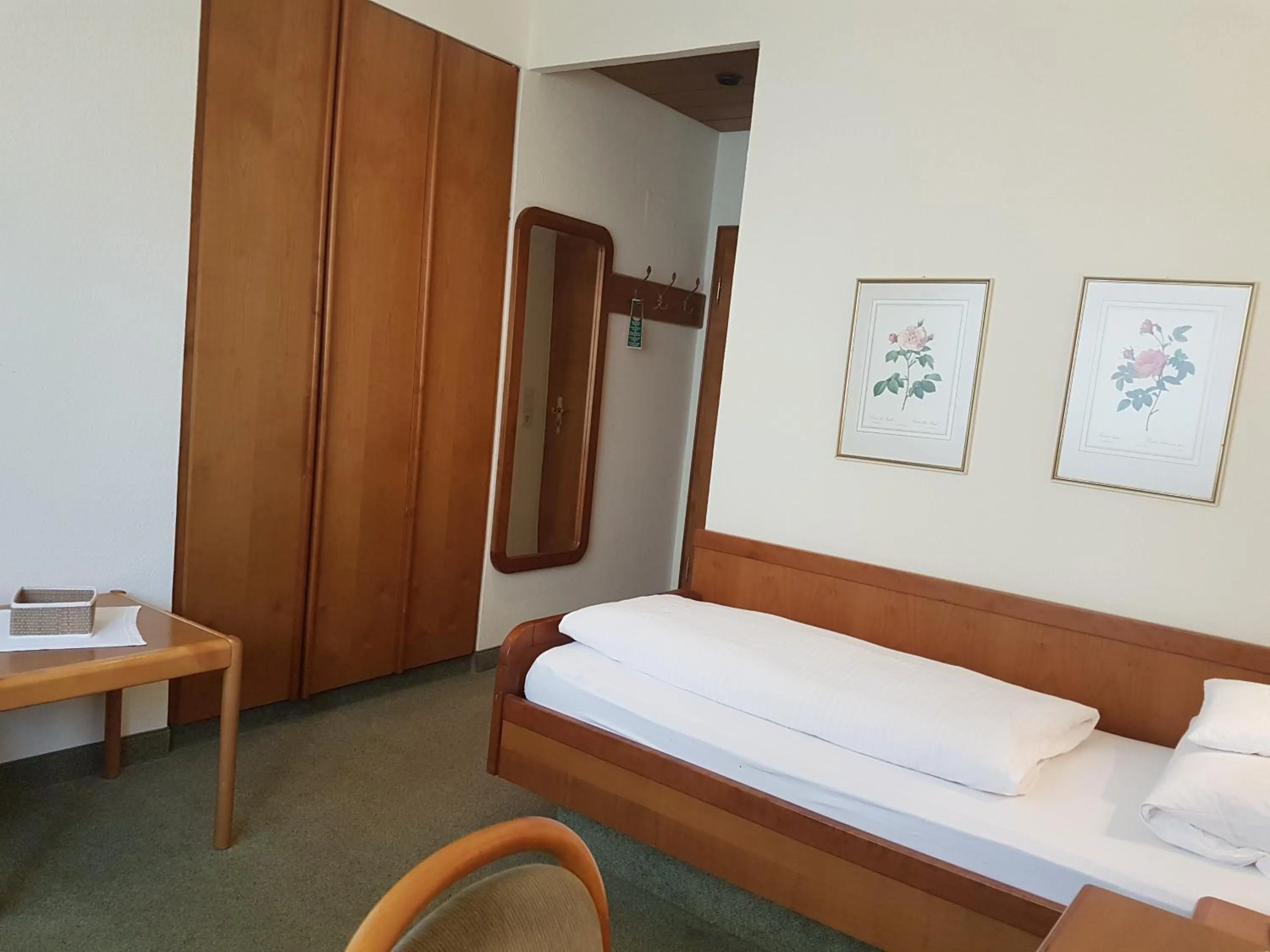 Photo of the whole room, Bed in Kurhotel Roswitha