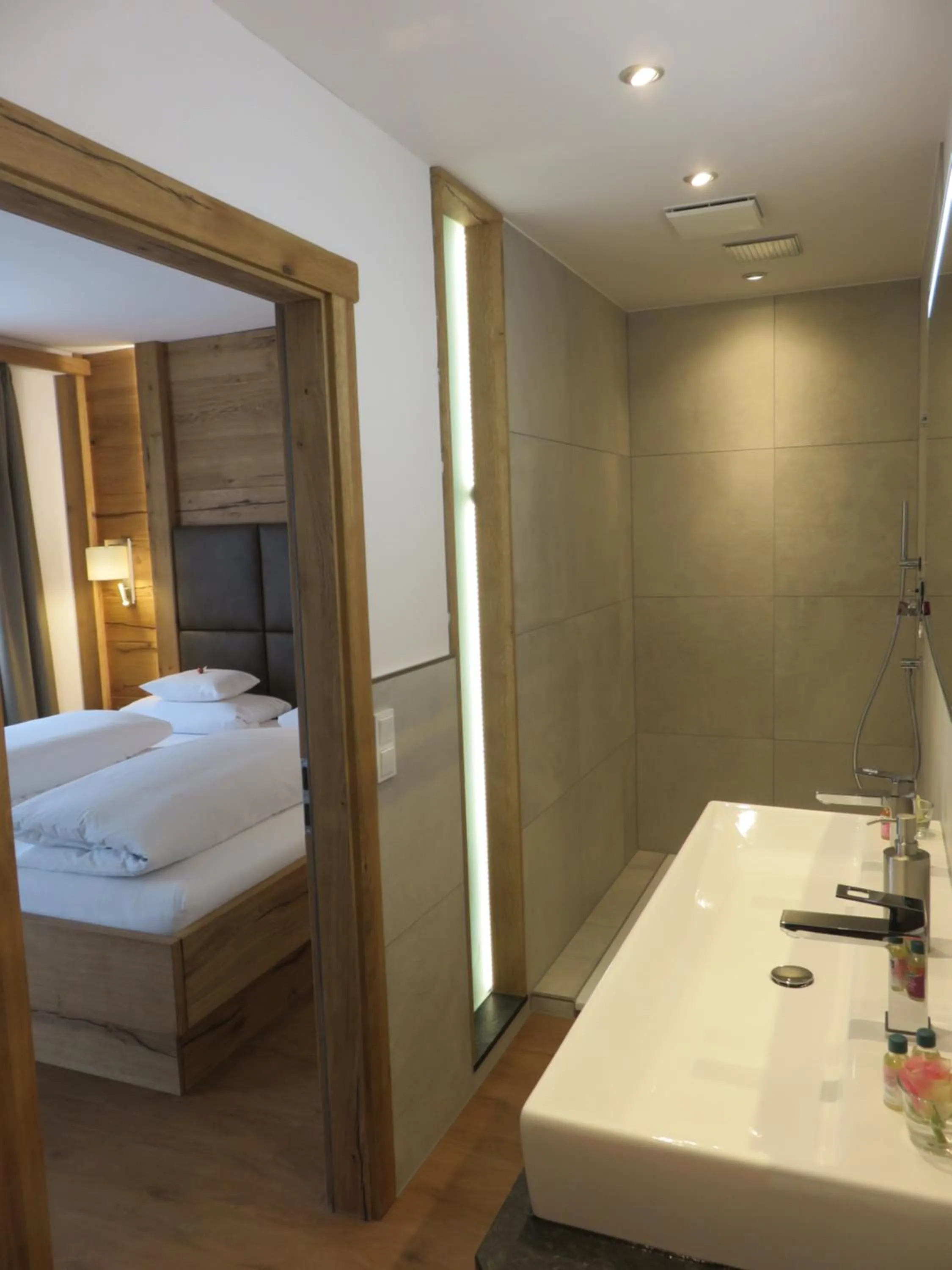 Bed in Kurhotel Roswitha