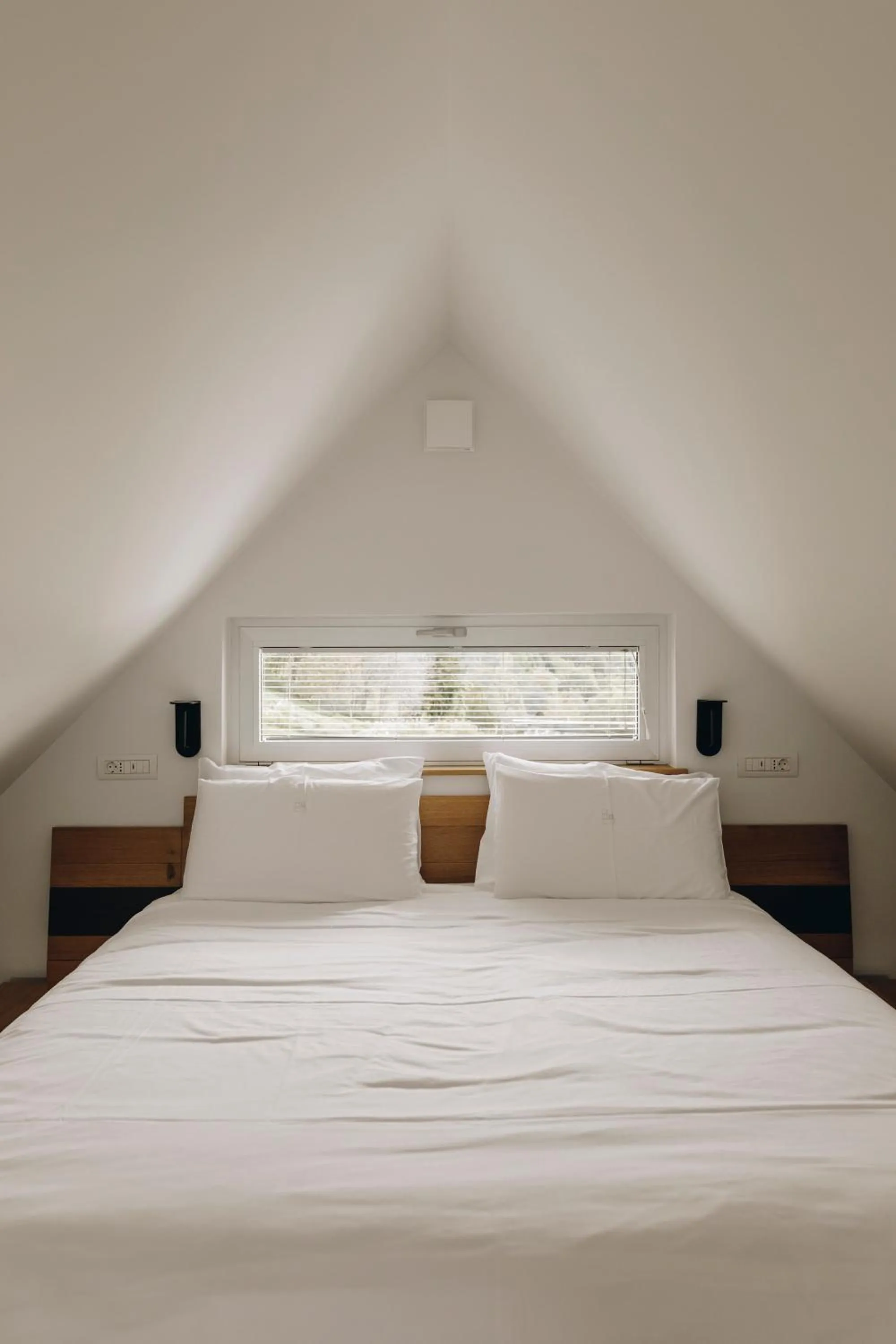 Bed in Nebesa Chalets