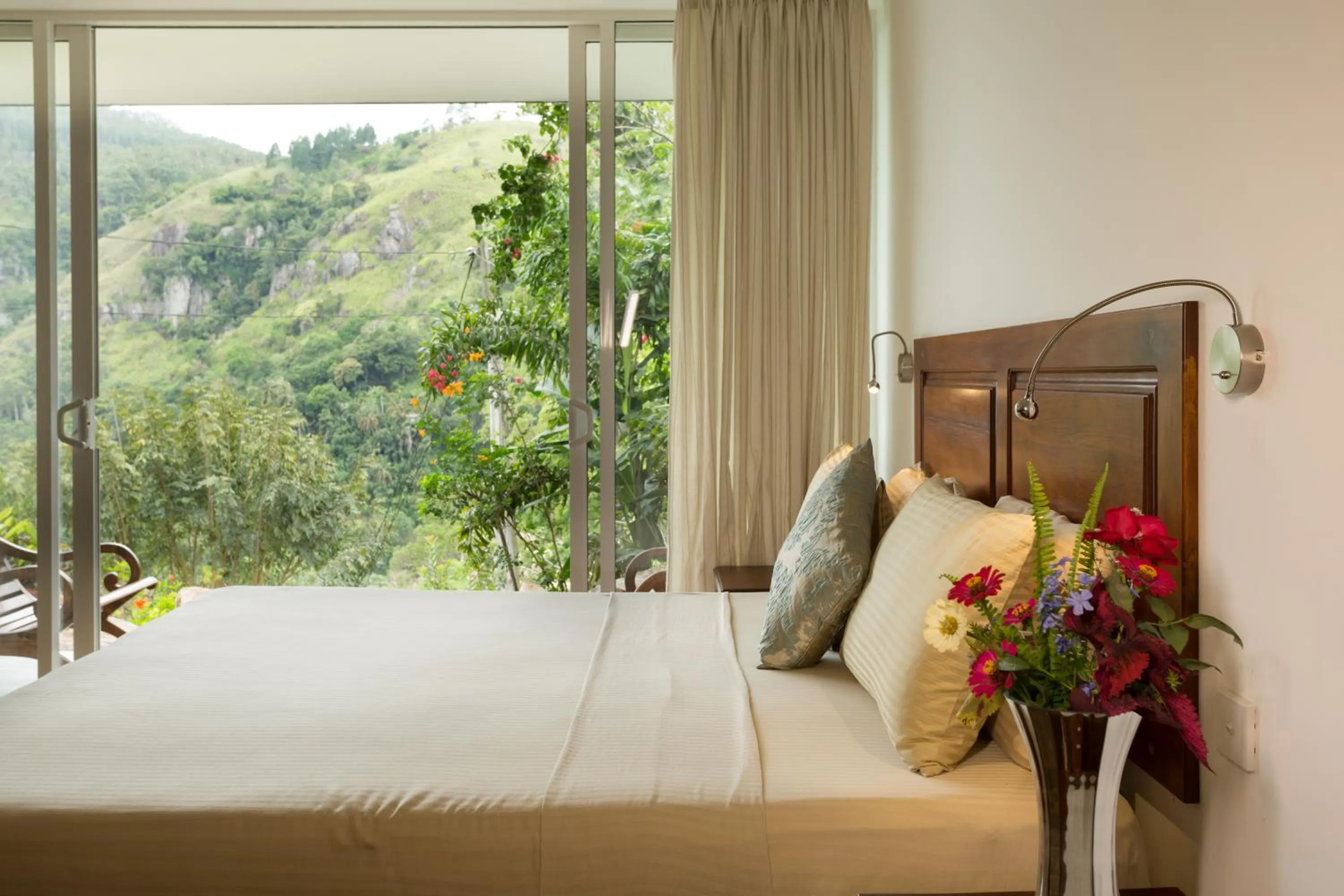 Nearby landmark, Bed in Ravana Heights