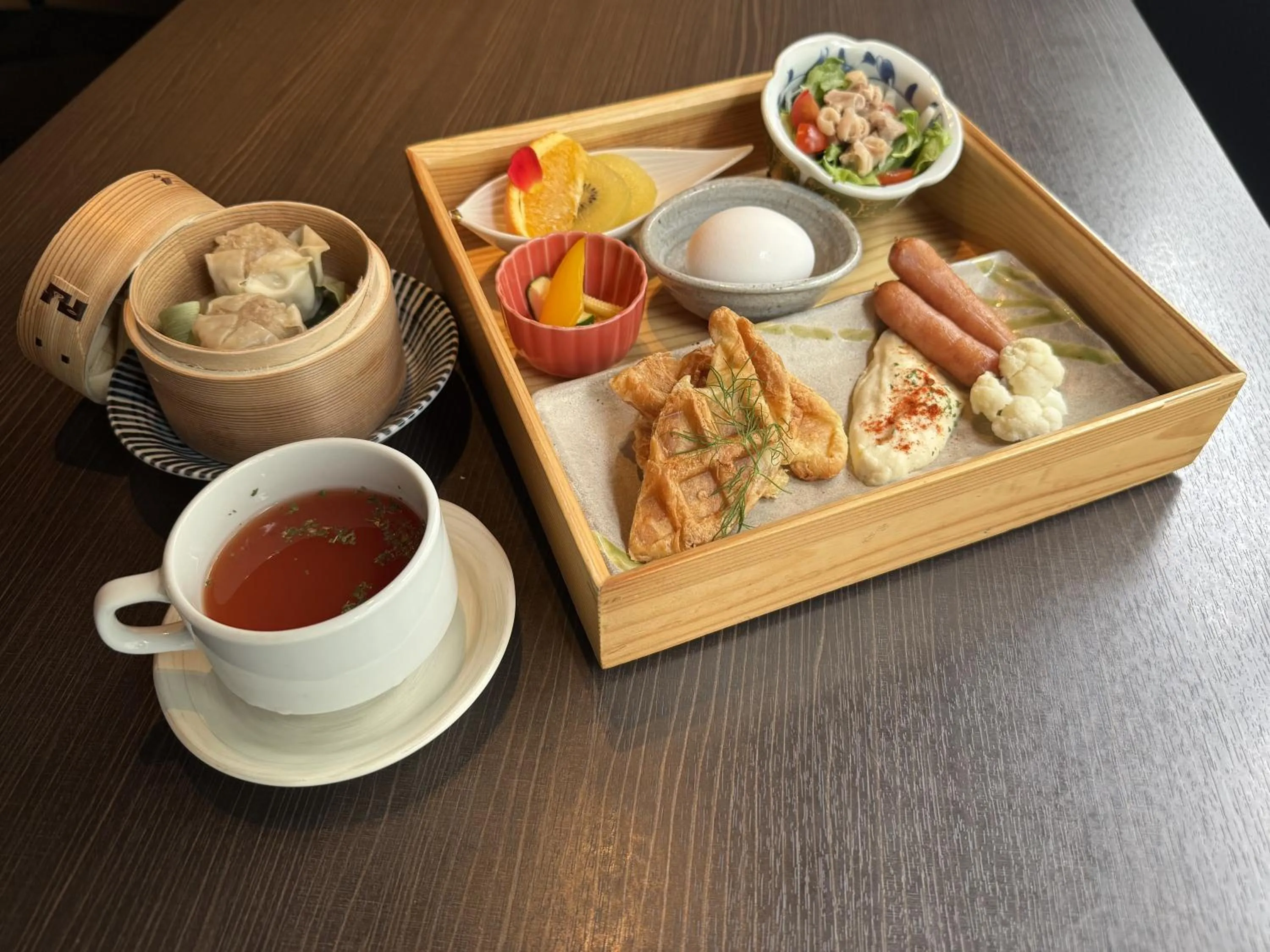 Restaurant/places to eat in PROSTYLE Ryokan Yokohama Bashamichi