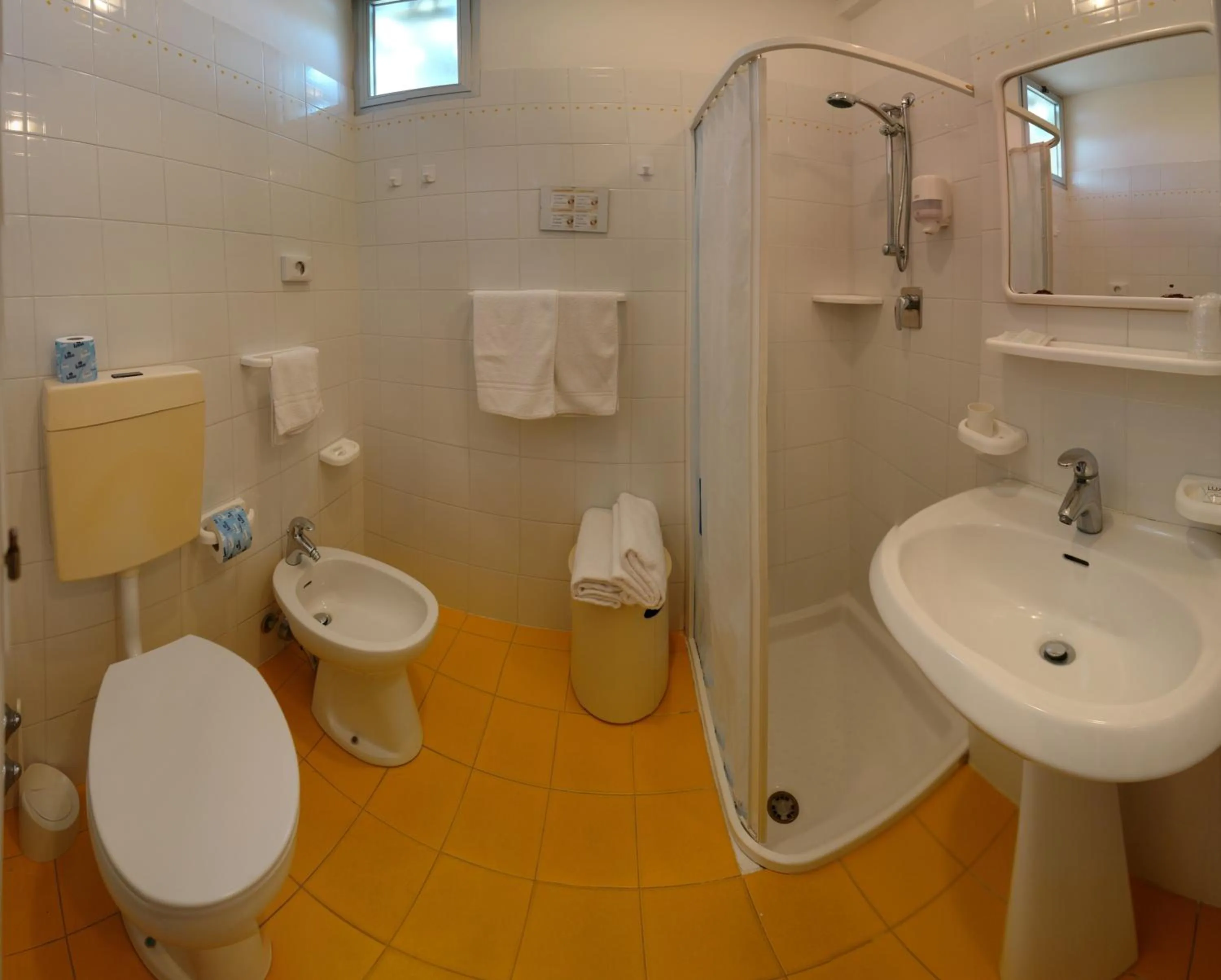 Bathroom in Hotel Cavalluccio Marino