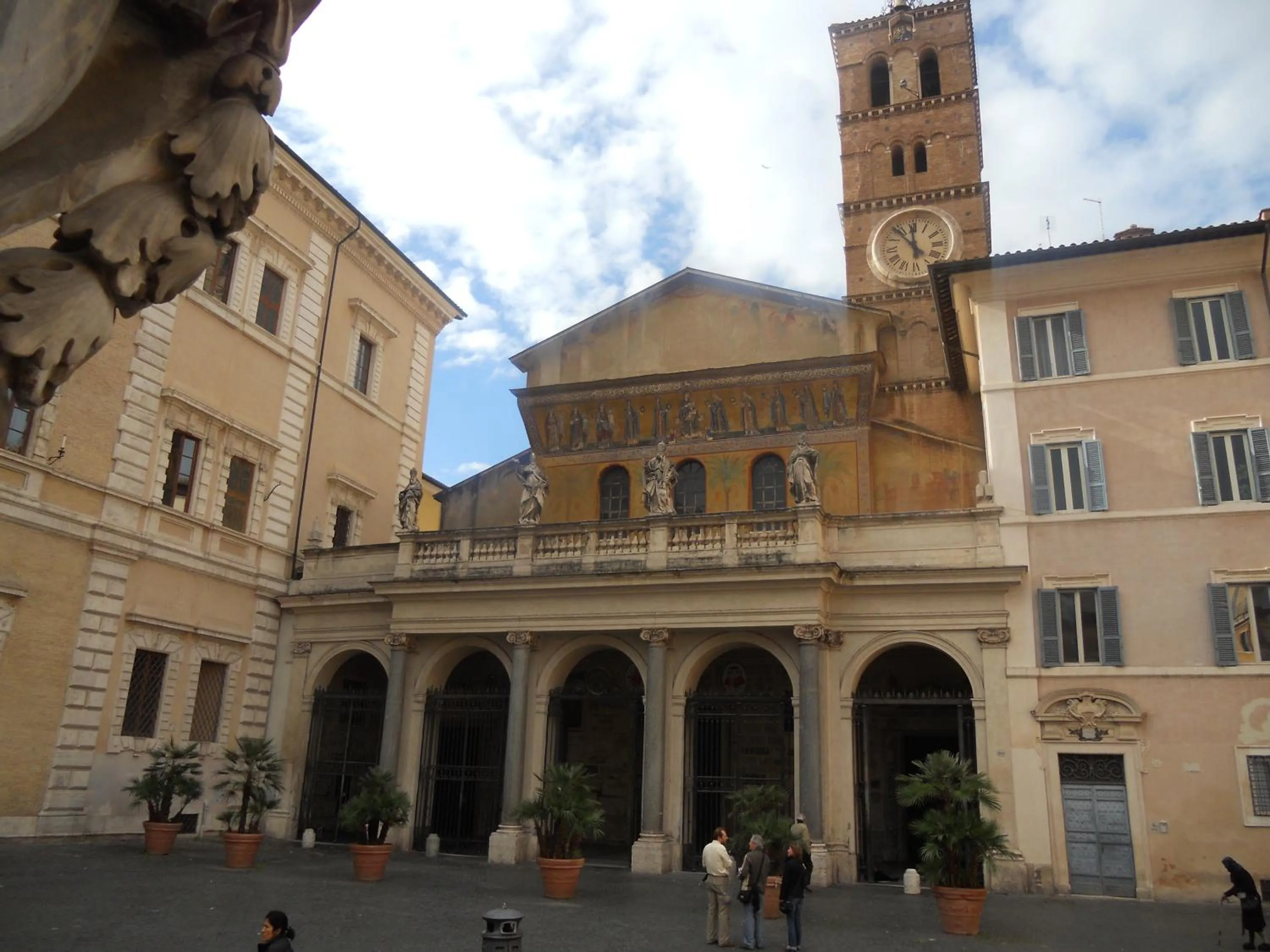 Facade/entrance in Hotel Trastevere
