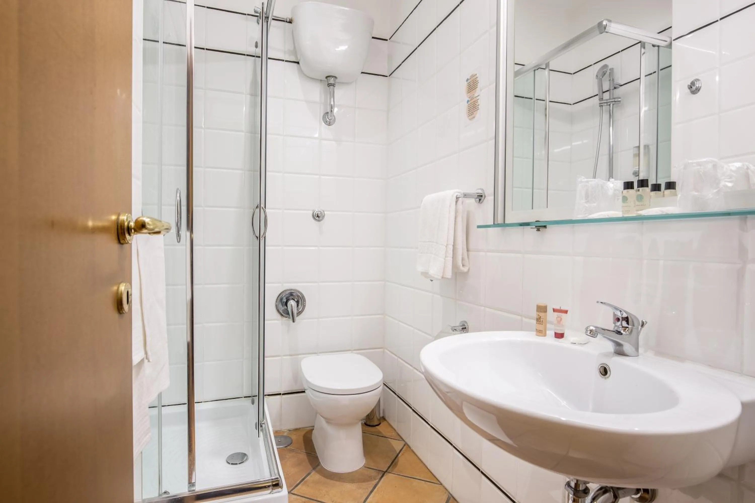 Bathroom in Hotel Trastevere