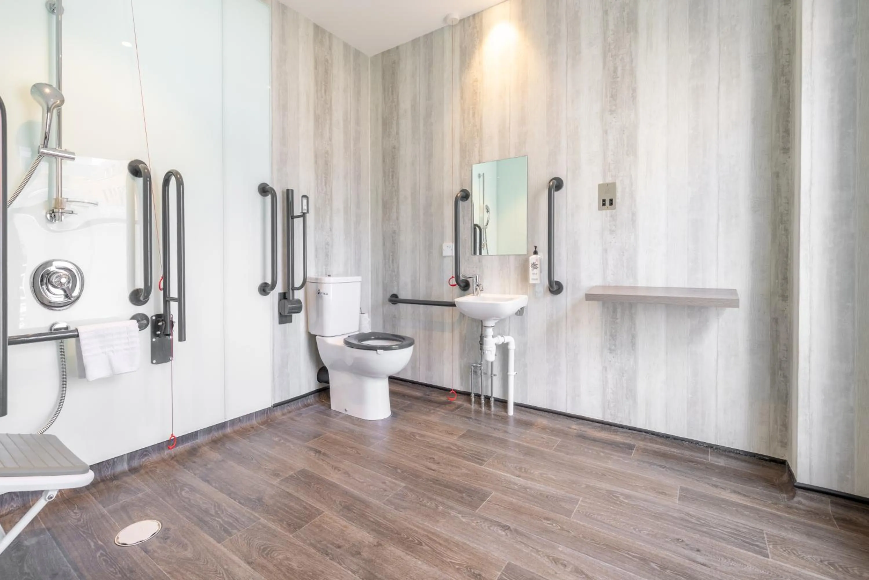 Bathroom in easyHotel Belfast