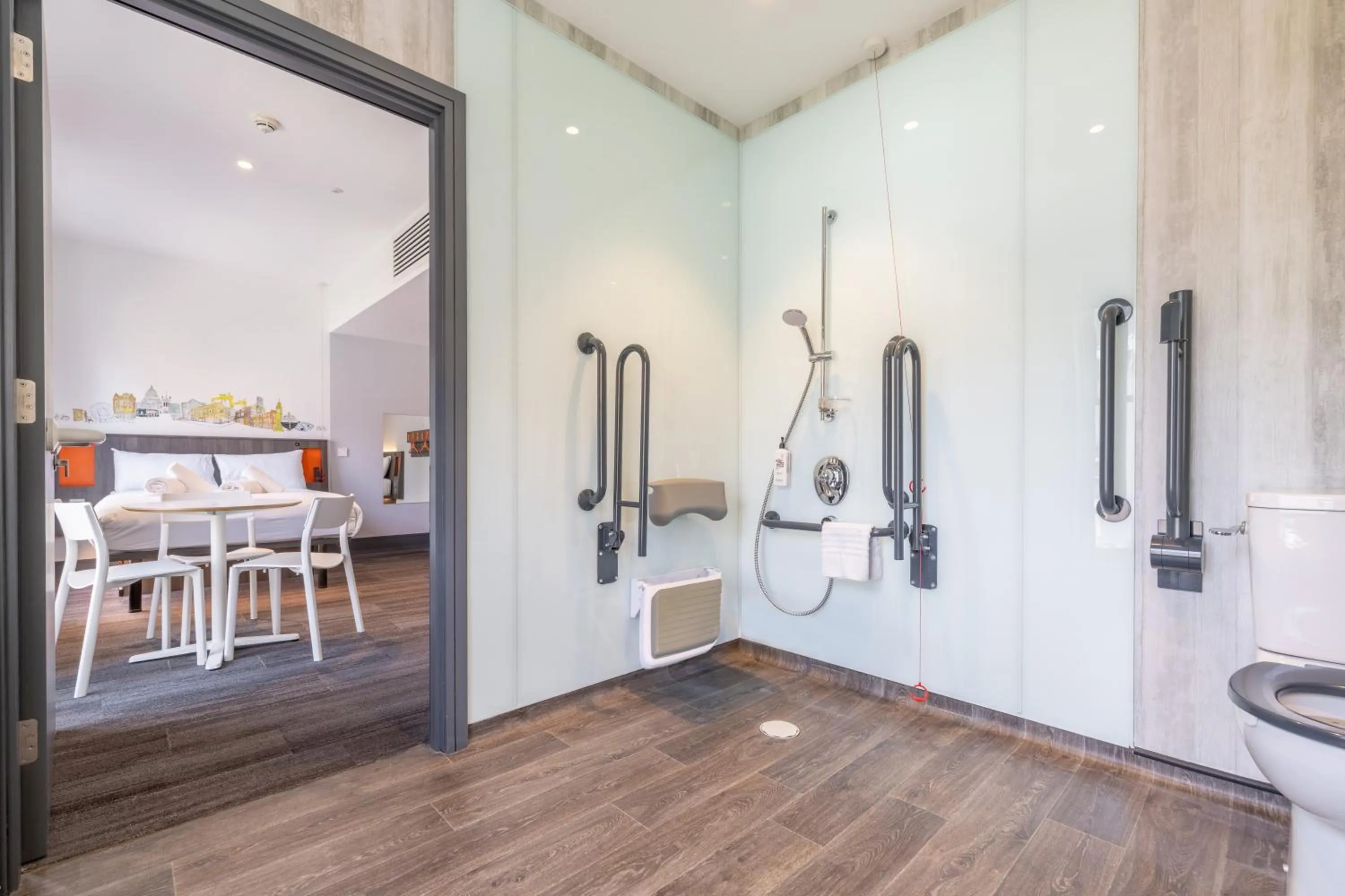 Bathroom in easyHotel Belfast