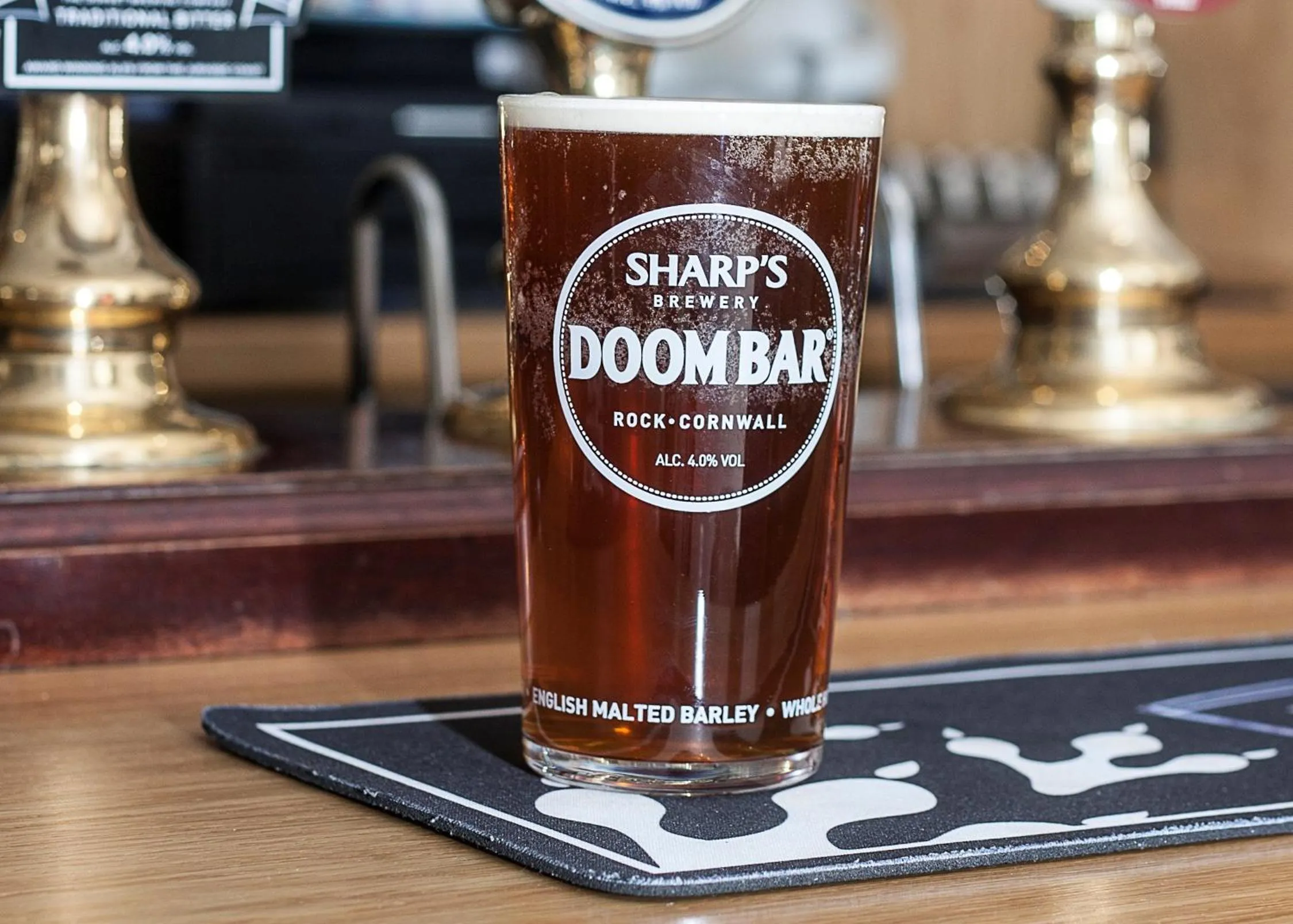 Lounge or bar in The Black Dog Inn