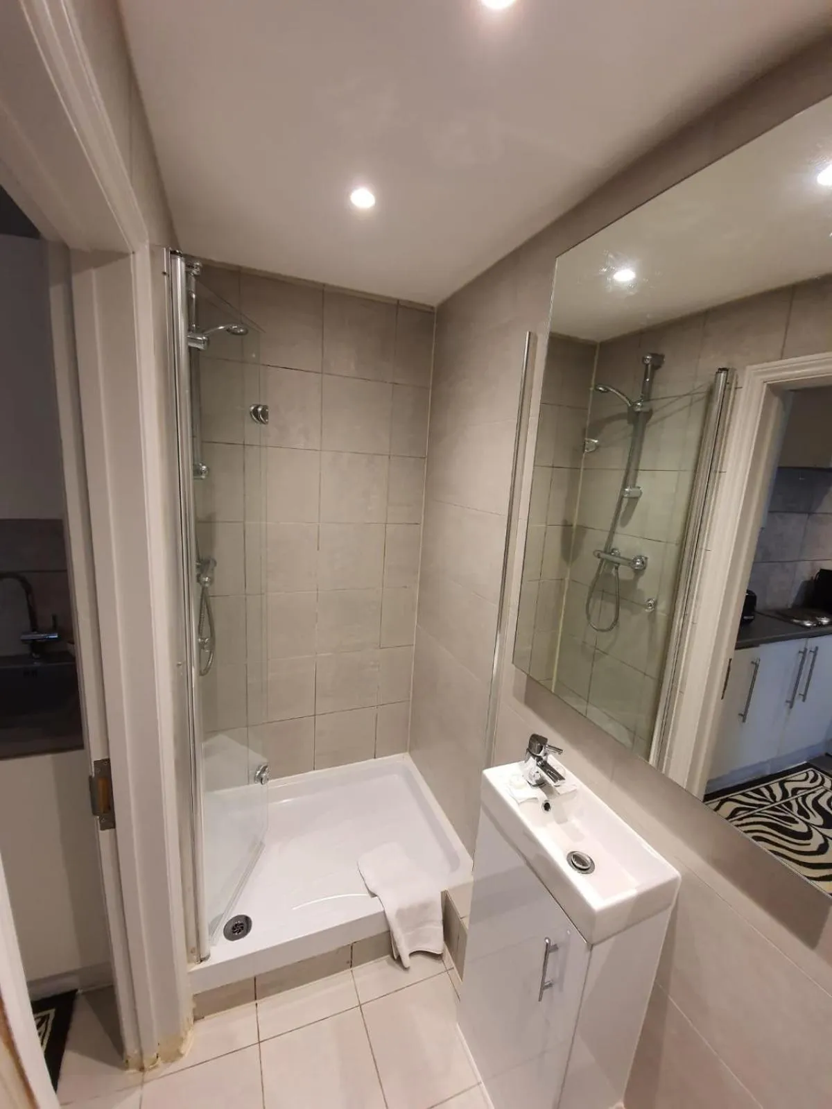 Bathroom in W6 Hotel