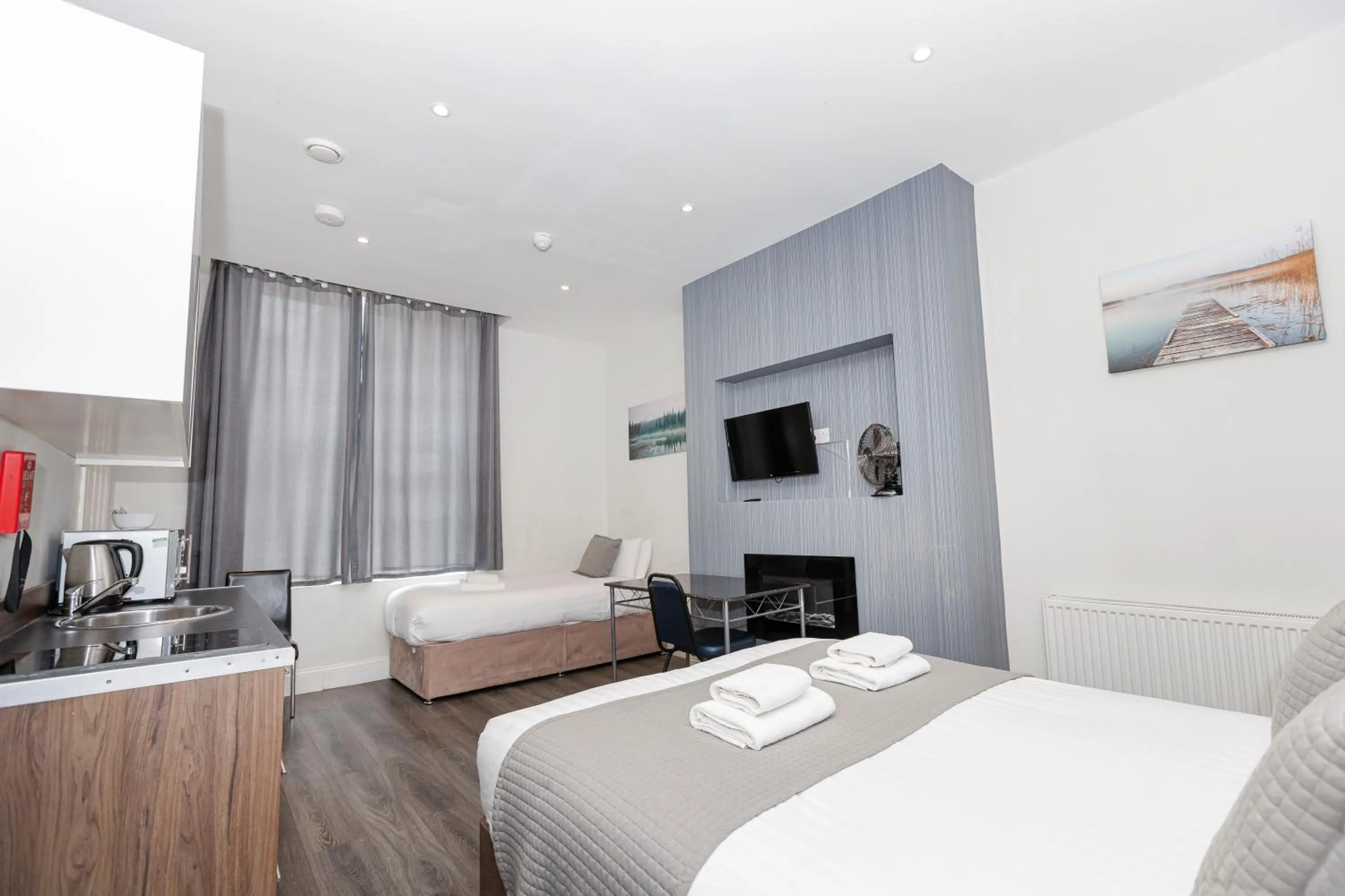 Photo of the whole room, Bed in W6 Hotel