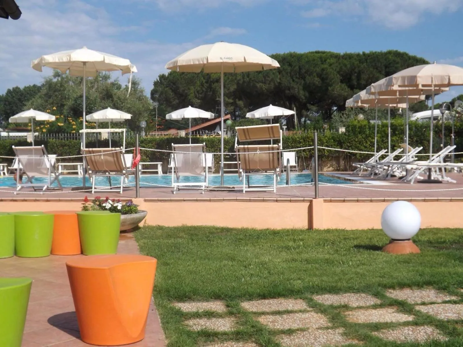 Property building in Hotel Ristorante Al Canto delle Sirene