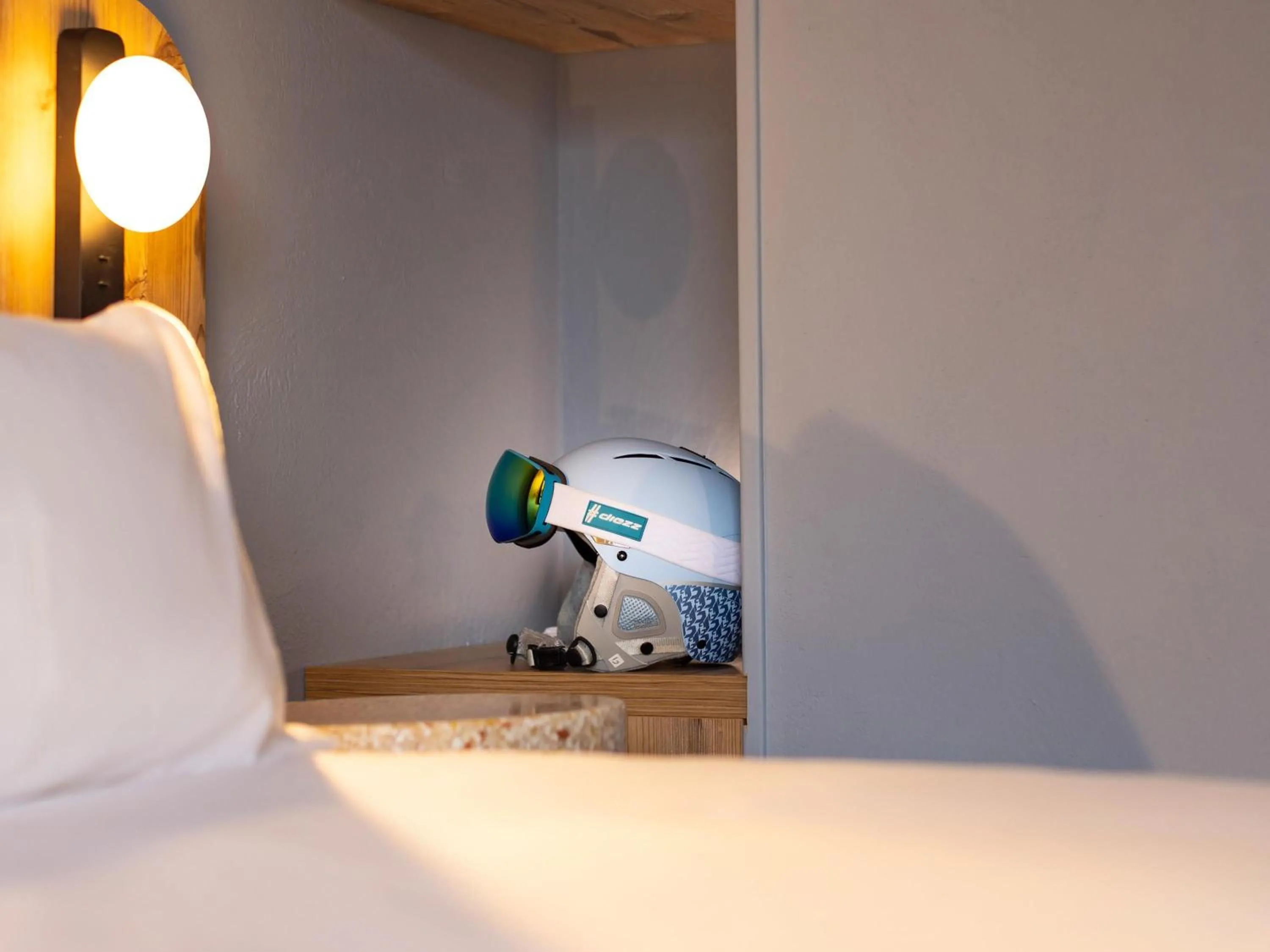 Bedroom, Bed in ibis Styles Les Houches Chamonix