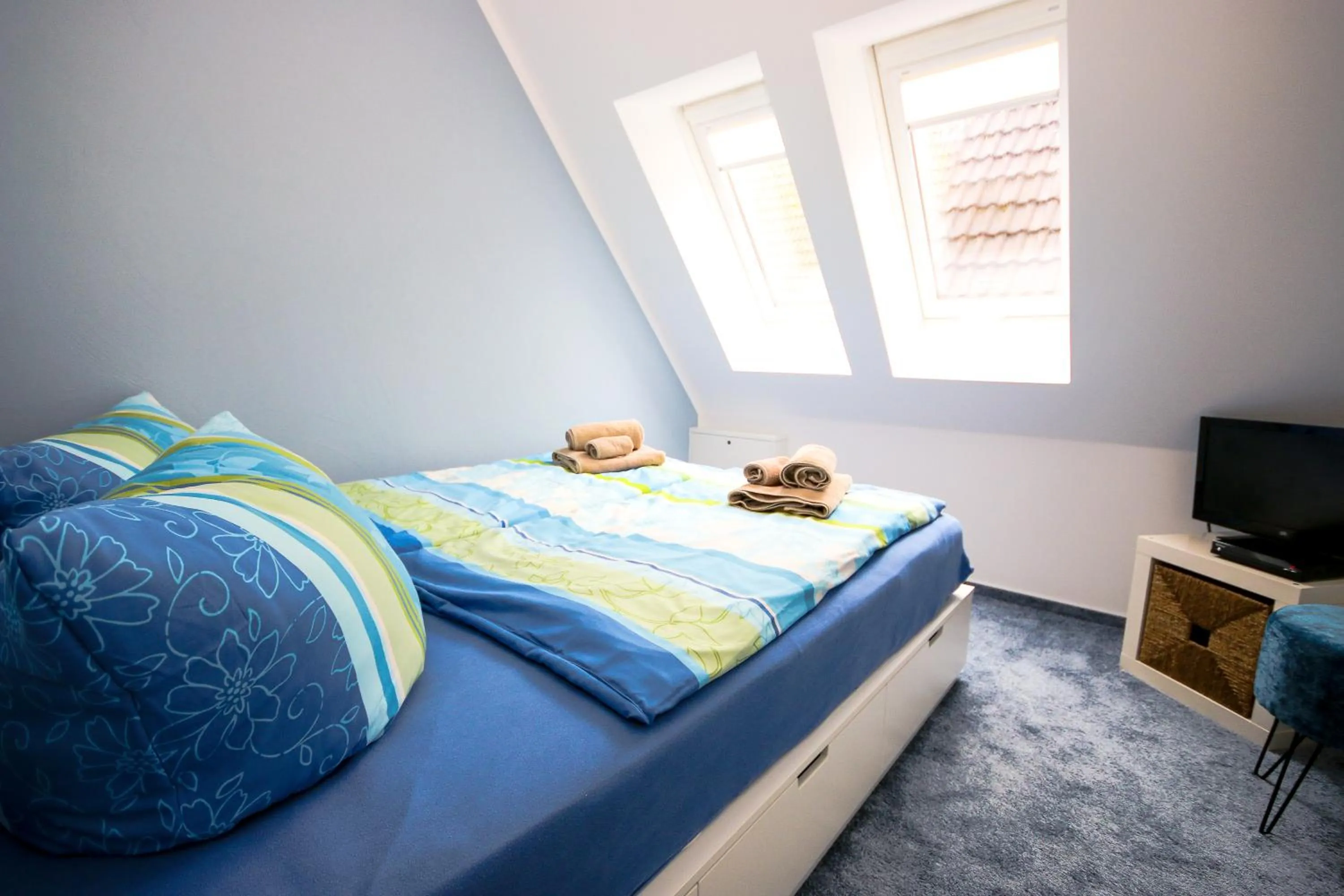 Bedroom, Bed in Apartment in der Alexandrinenstrasse