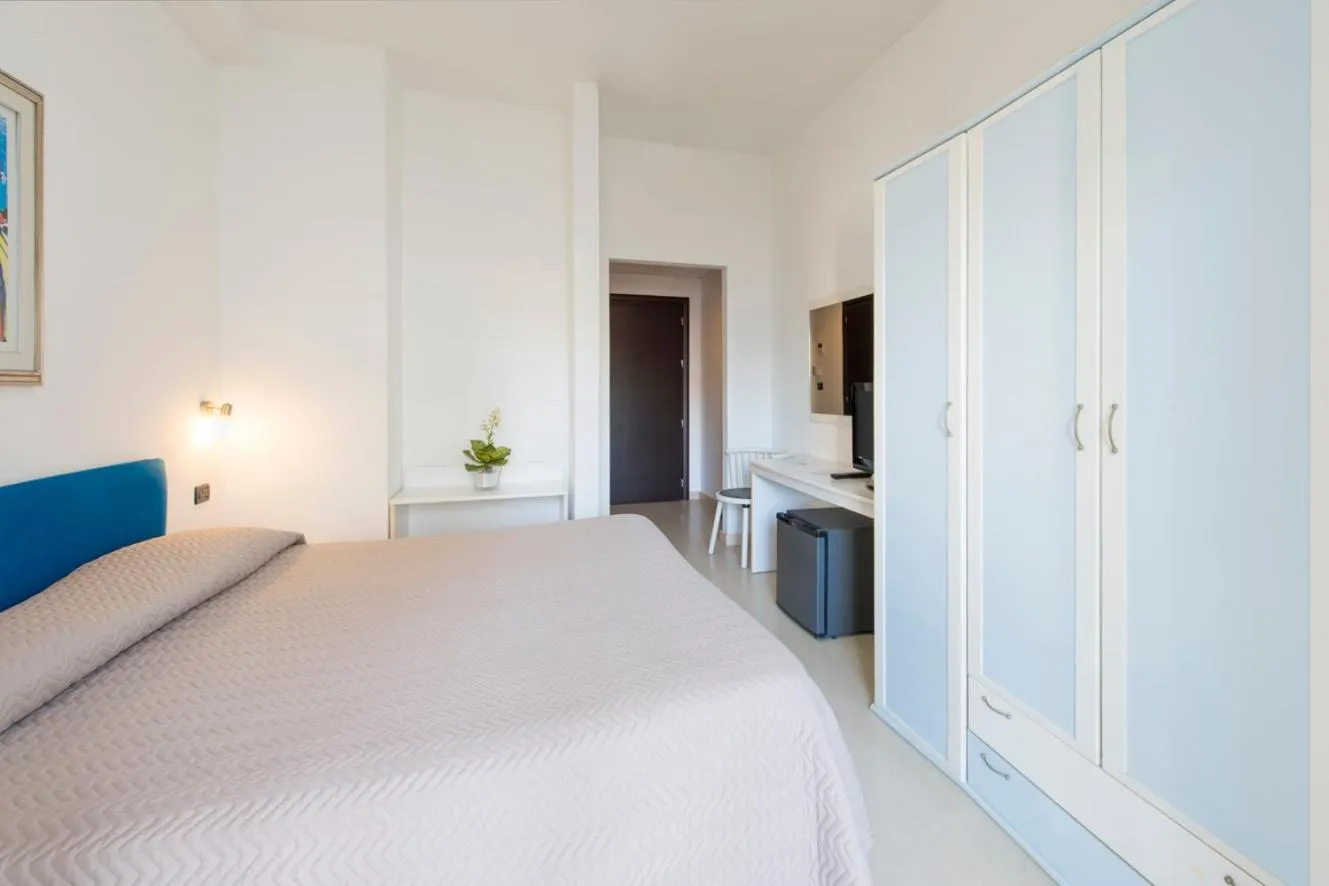 Shower, Bed in Grand Hotel Adriatico