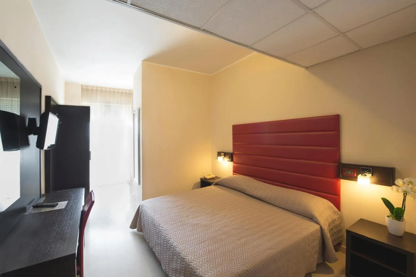 Shower, Bed in Grand Hotel Adriatico