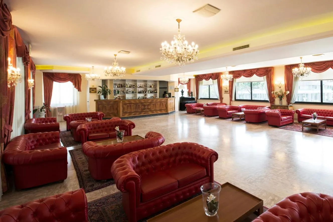 Lounge or bar in Grand Hotel Adriatico