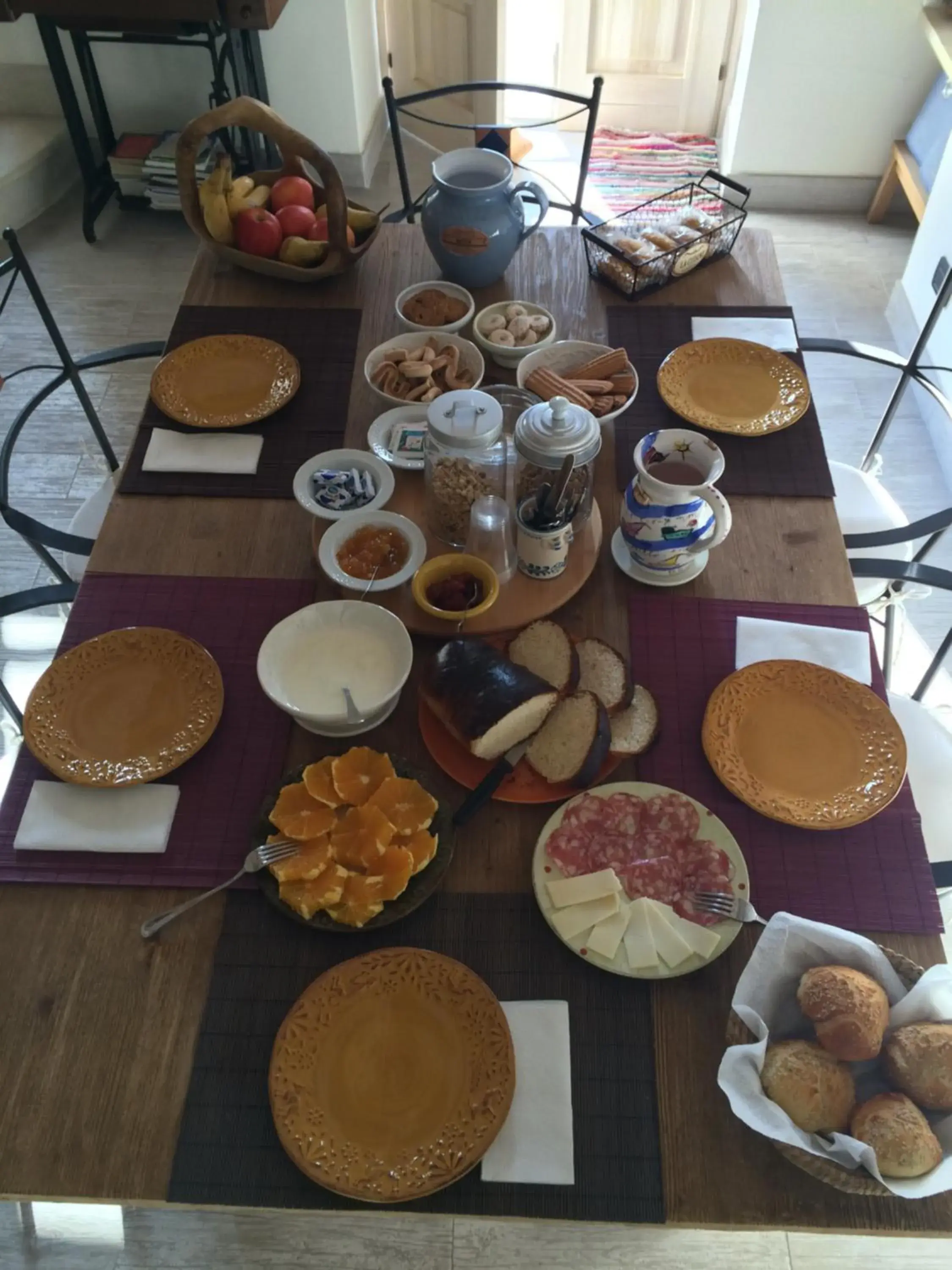 Buffet breakfast in Chicchi Di Melograno Buffet breakfast in Chicchi Di Melograno