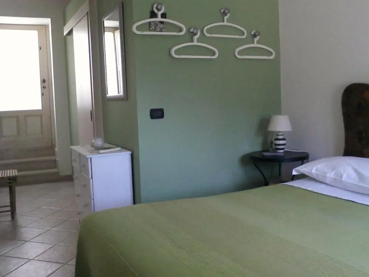 Bedroom, Bed in Chicchi Di Melograno Bedroom, Bed in Chicchi Di Melograno