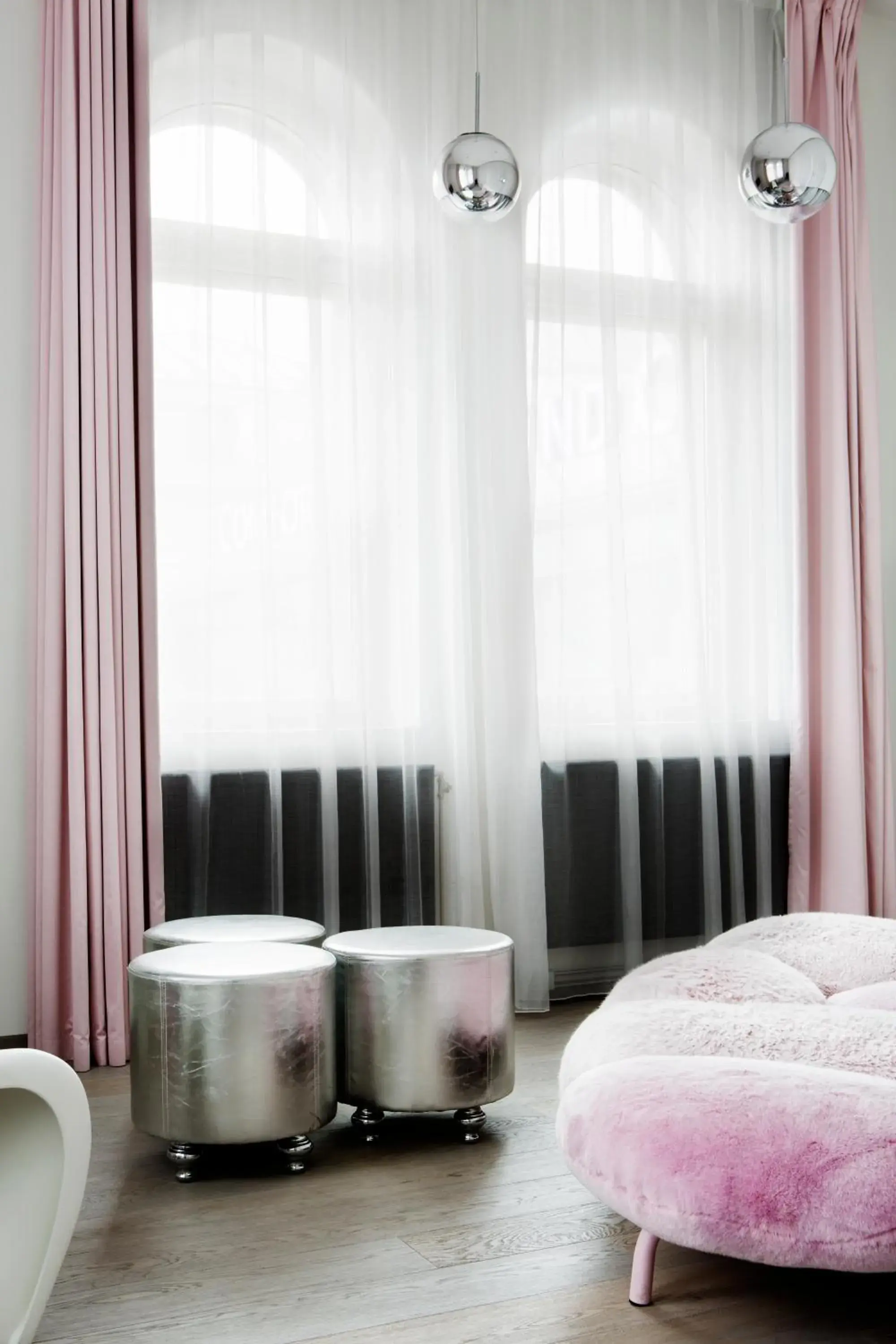 Decorative detail, Bed in Comfort Hotel Grand Central Decorative detail, Bed in Comfort Hotel Grand Central