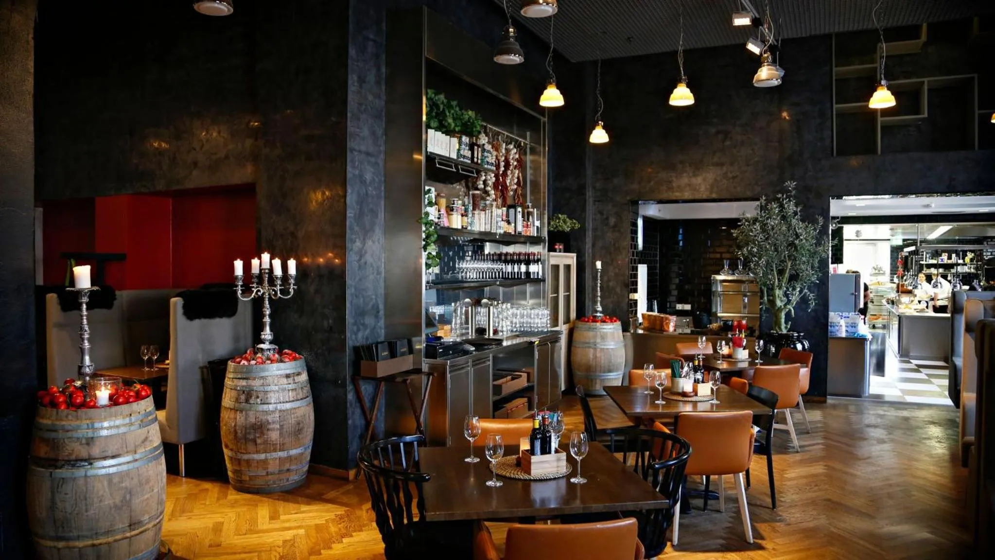 Restaurant/places to eat in Comfort Hotel Grand Central